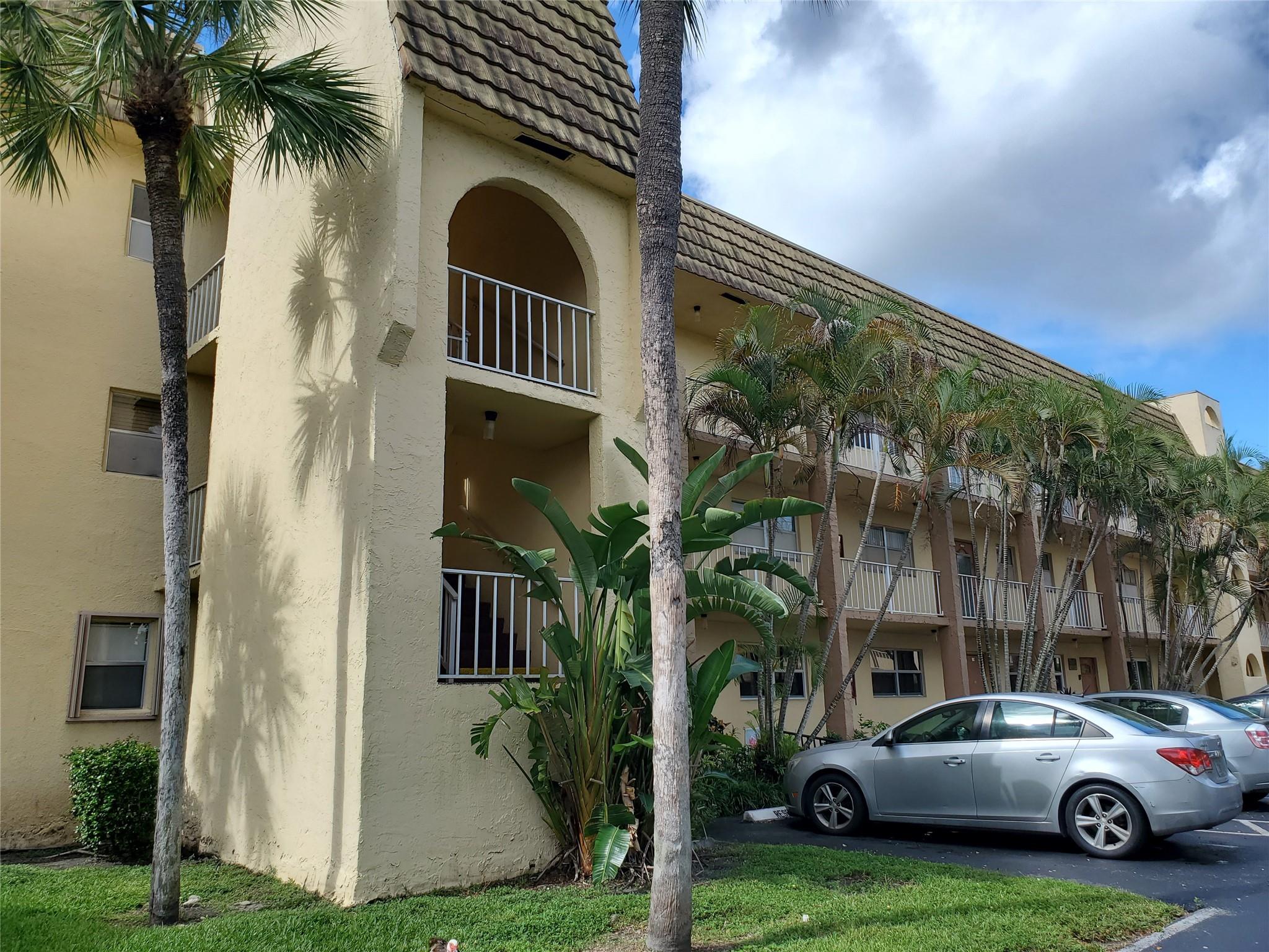 Sunrise Lakes - Residential