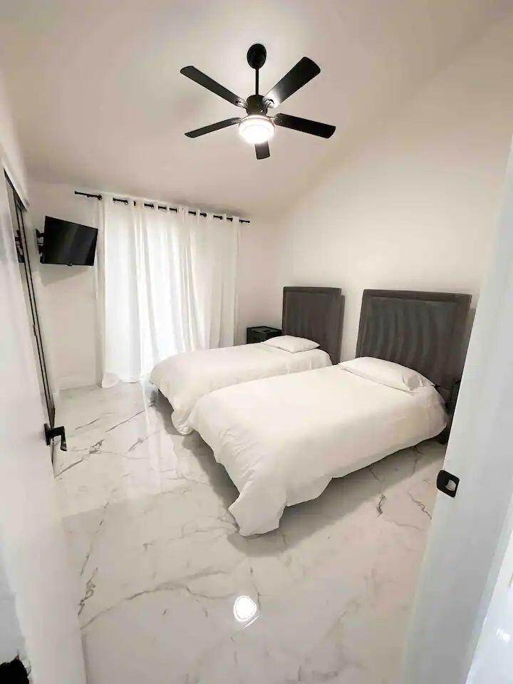 SUGAR POND MANOR OF WELLINGTON - Residential