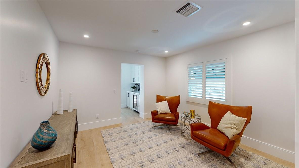 SANTA BARBARA SHORES - Residential