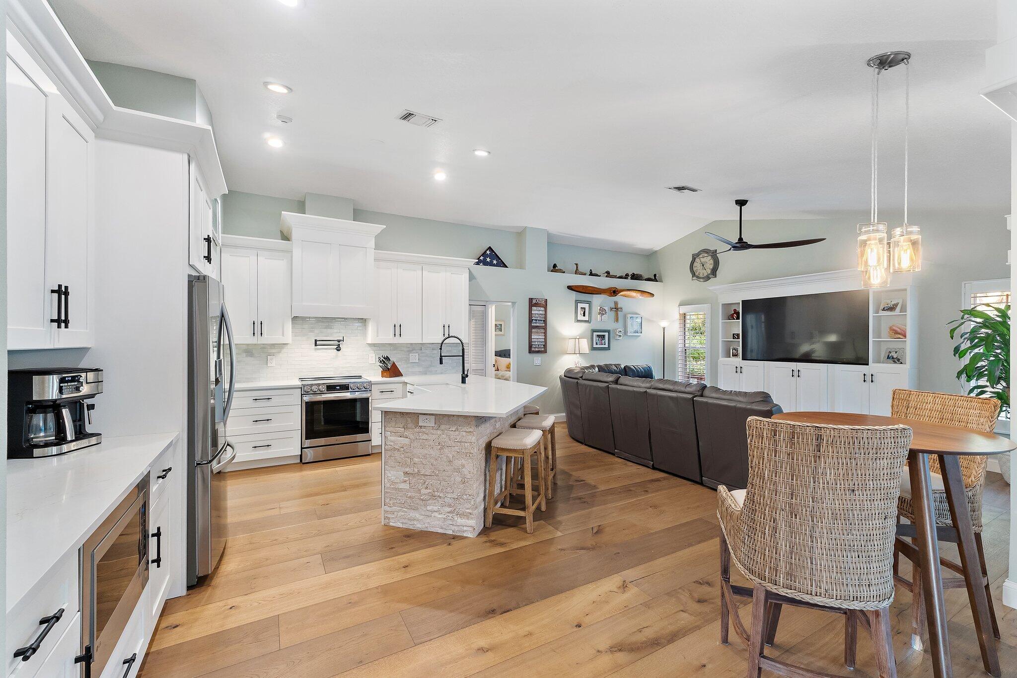 RIVER LANDING - Residential