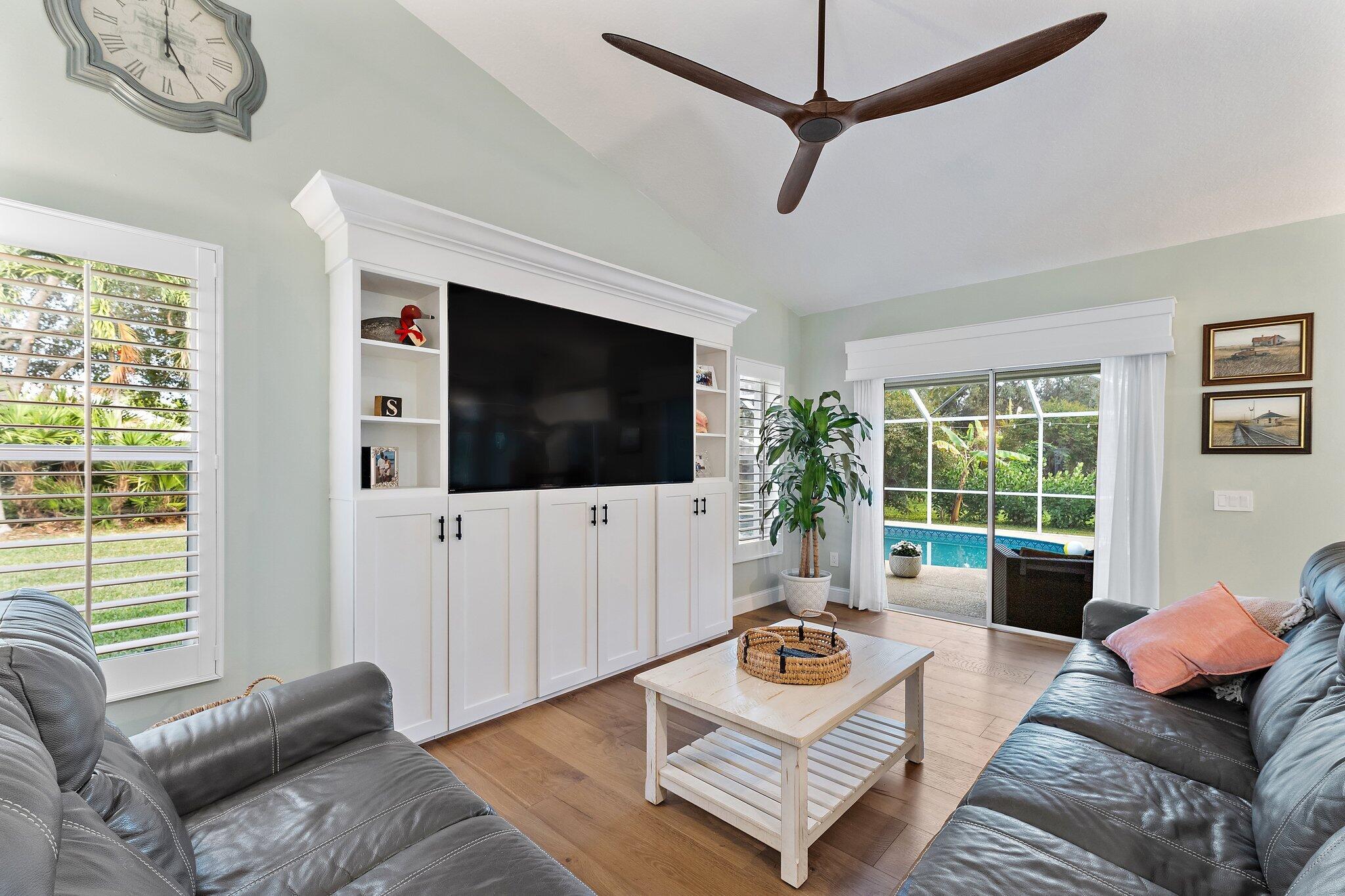 RIVER LANDING - Residential