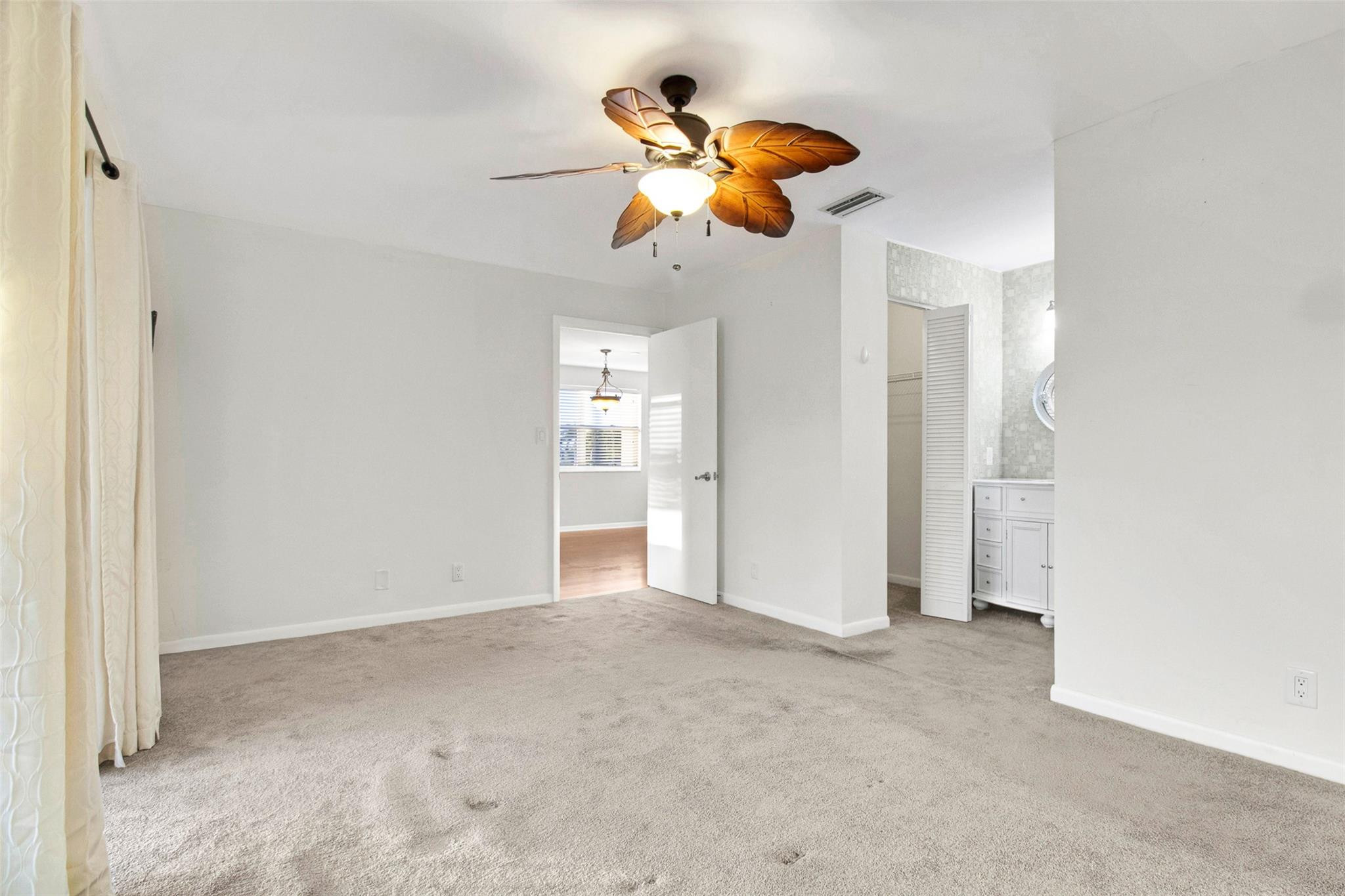 Royal Park Gardens III - Residential Lease