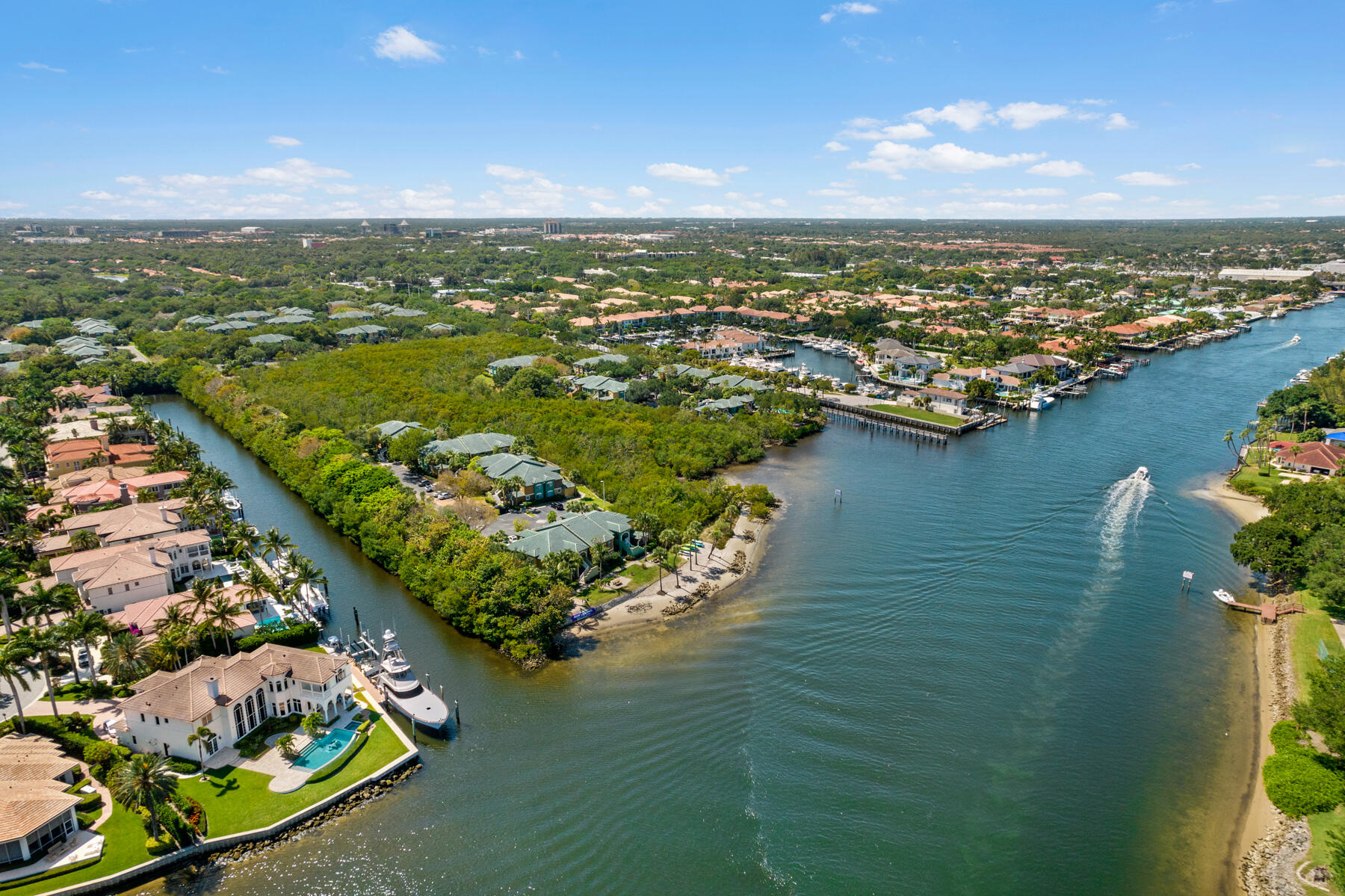 HARBOUR ISLES - Residential
