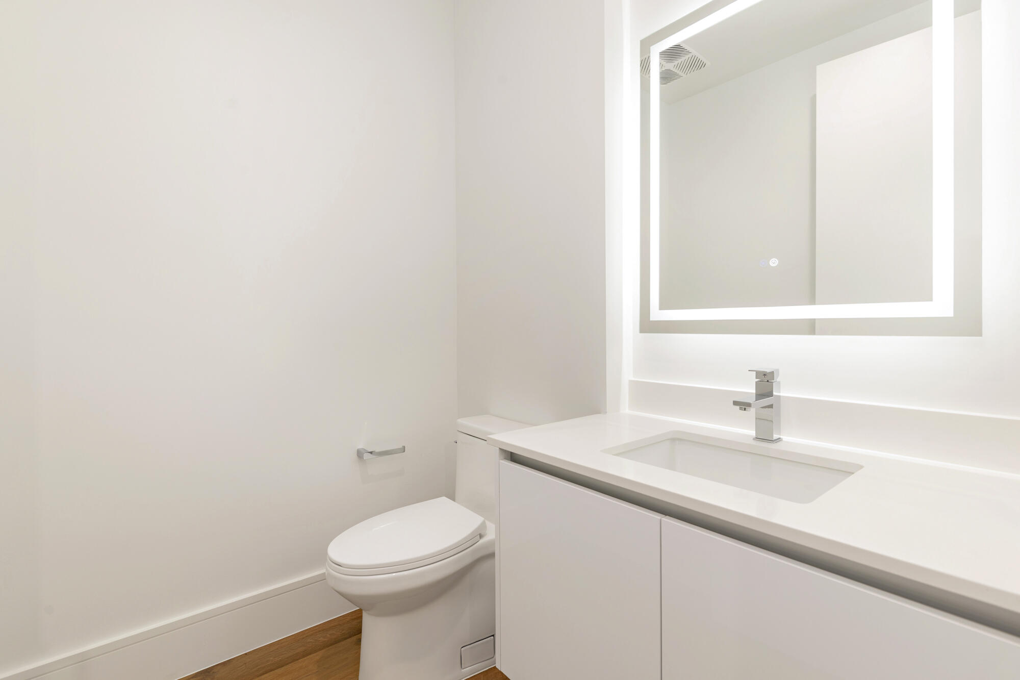 NAUTILUS 220 CONDO - Residential