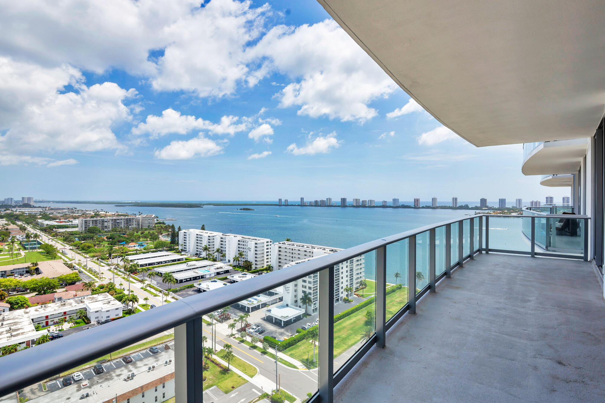 NAUTILUS 220 CONDO - Residential
