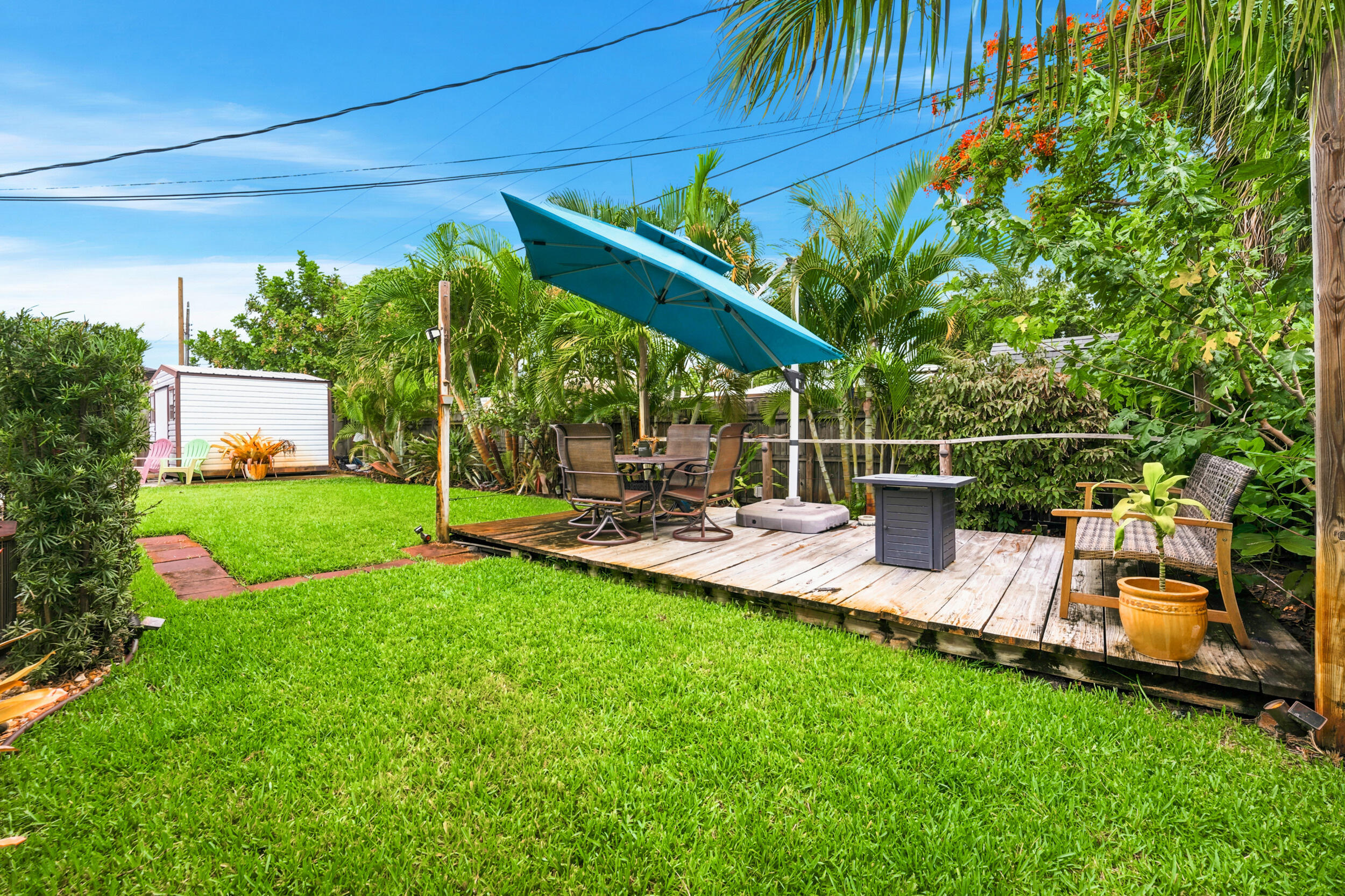 COLLIER MANOR 3RD ADD - Residential Lease
