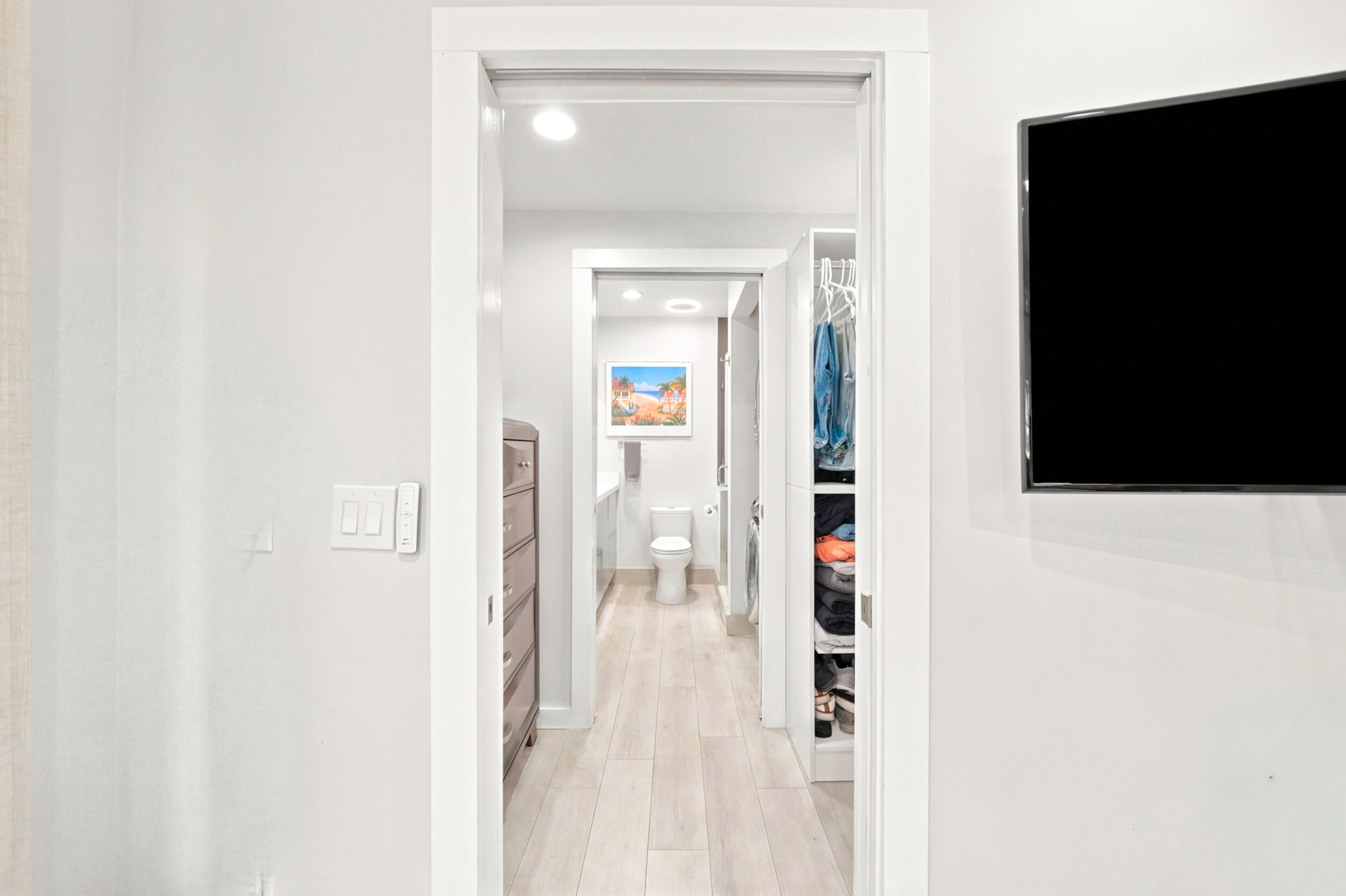 COLLIER MANOR 3RD ADD - Residential Lease