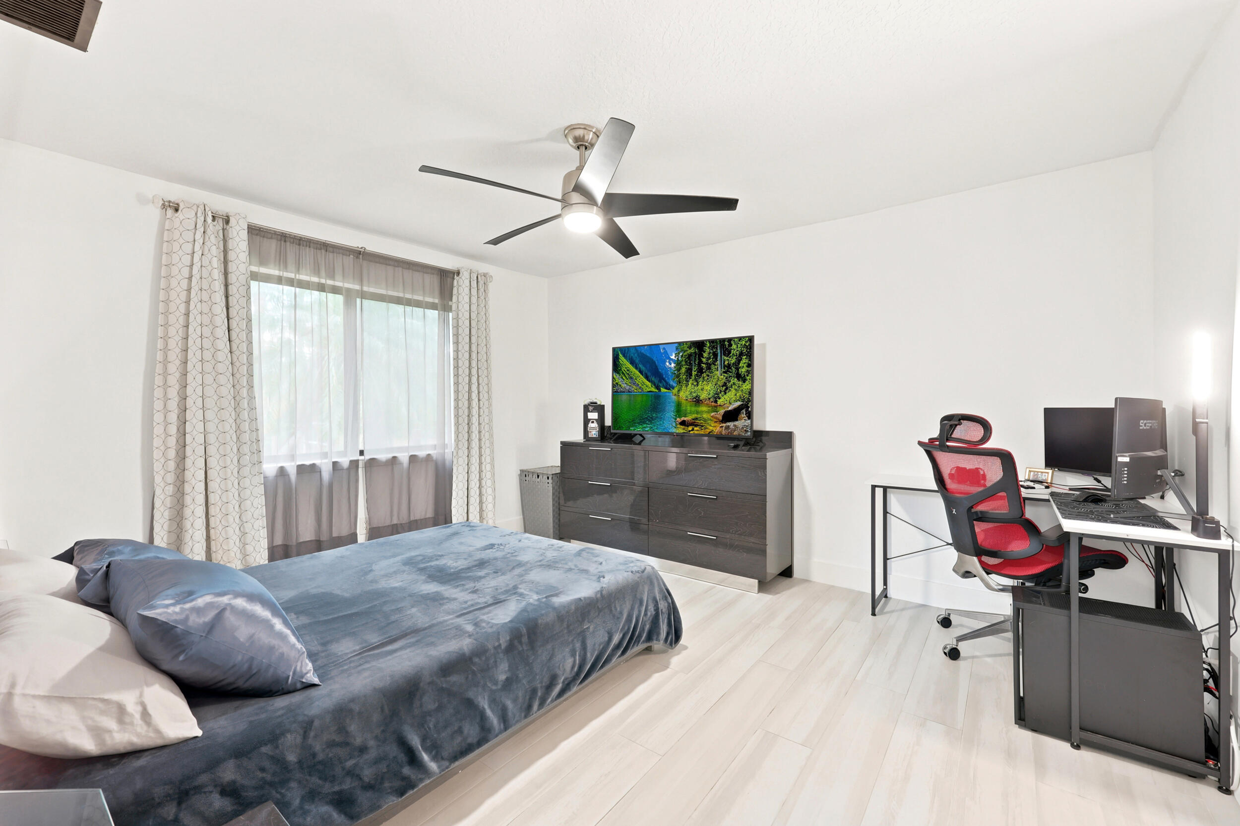 The Acreage - Residential