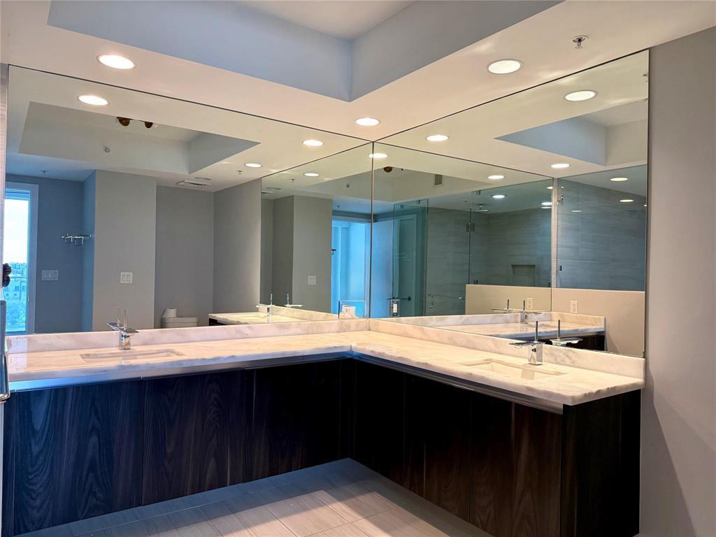 RIVA CONDOMINIUM - Residential