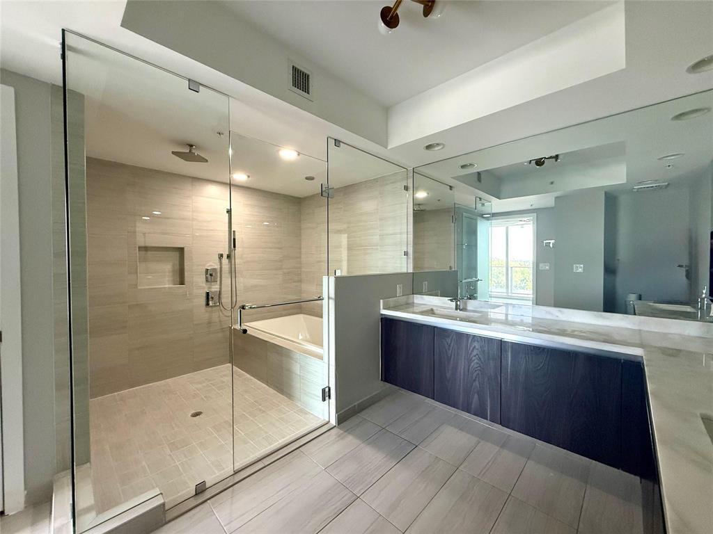 RIVA CONDOMINIUM - Residential