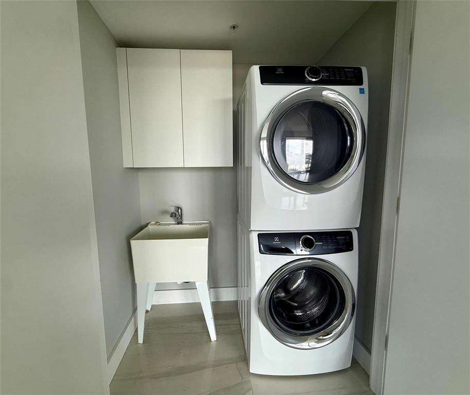 RIVA CONDOMINIUM - Residential