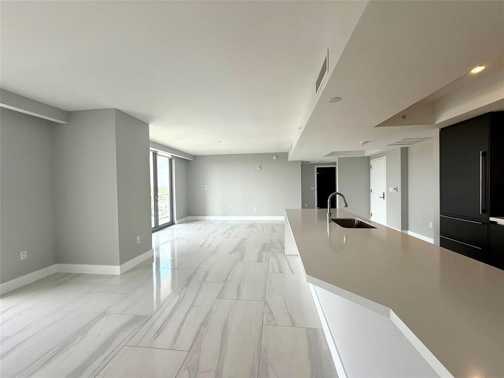 RIVA CONDOMINIUM - Residential