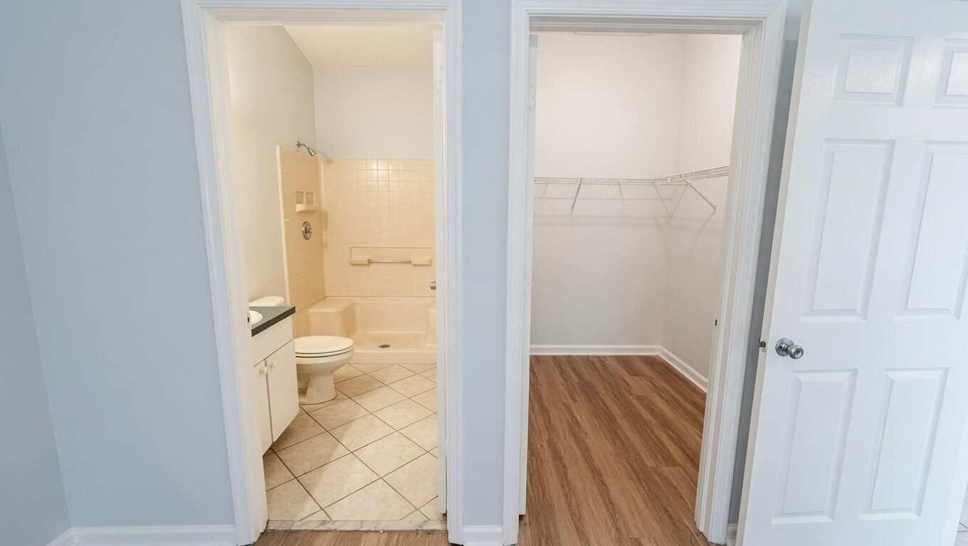 SUGAR POND MANOR OF WELLINGTON - Residential Lease