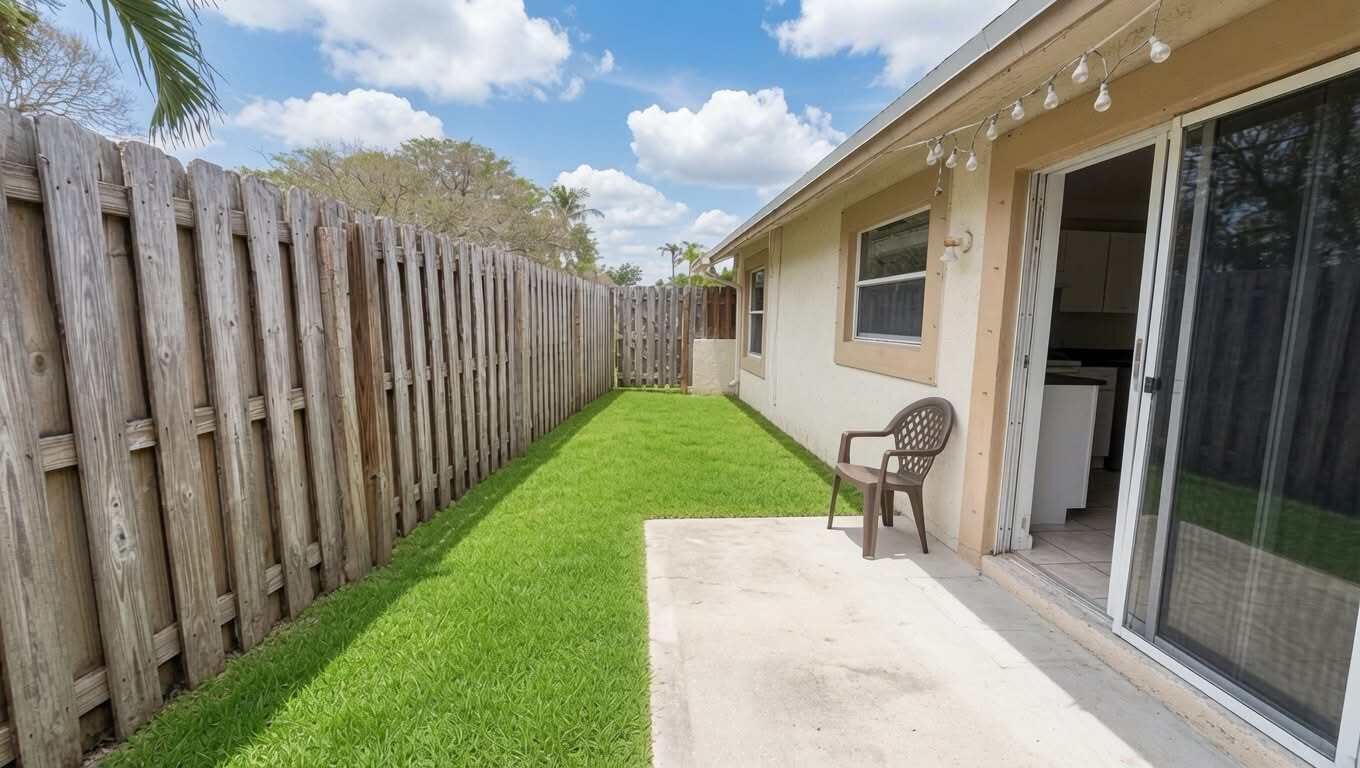 SUGAR POND MANOR OF WELLINGTON - Residential Lease