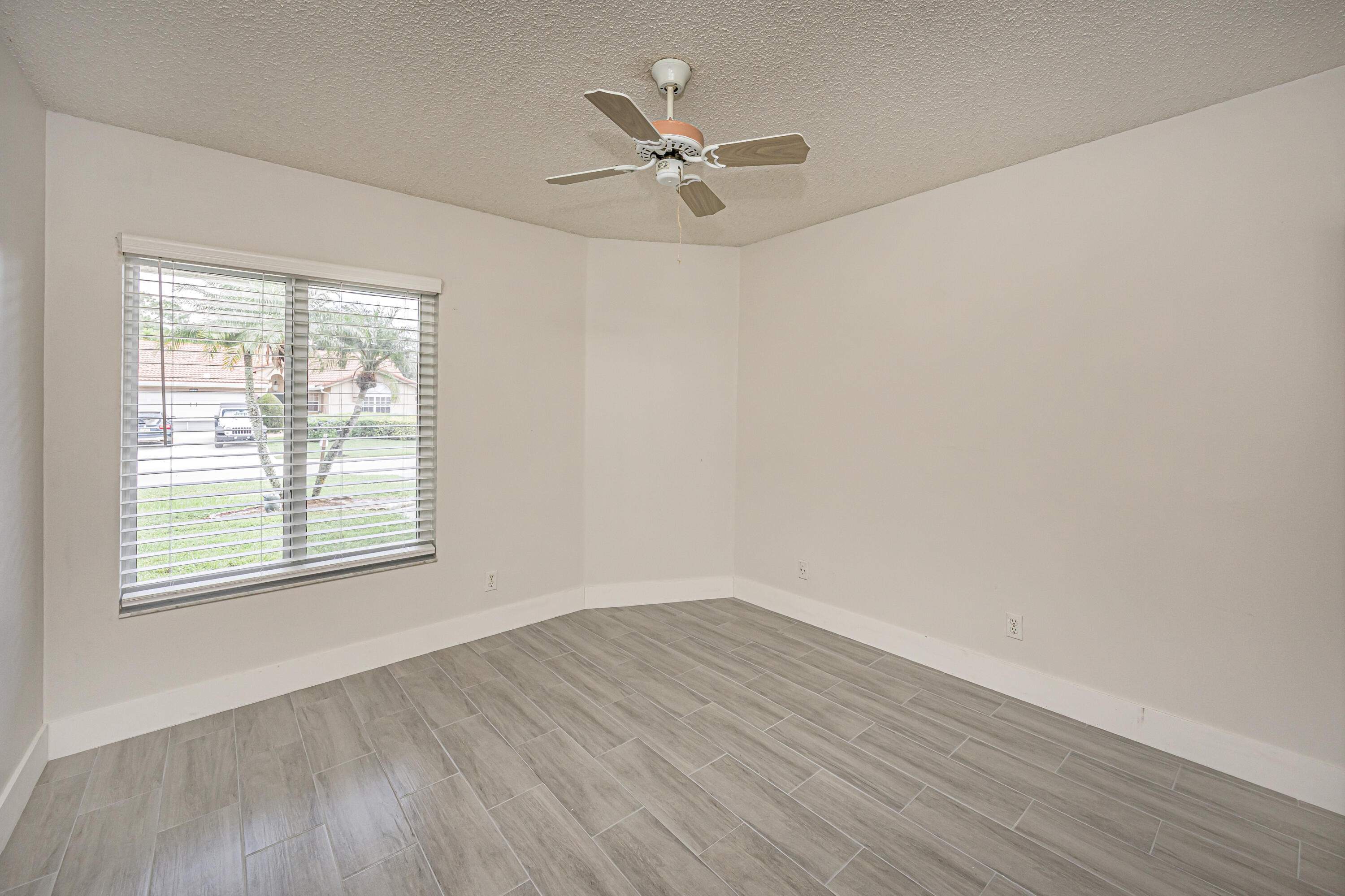 RAINBOW LAKES 2 - Residential Lease