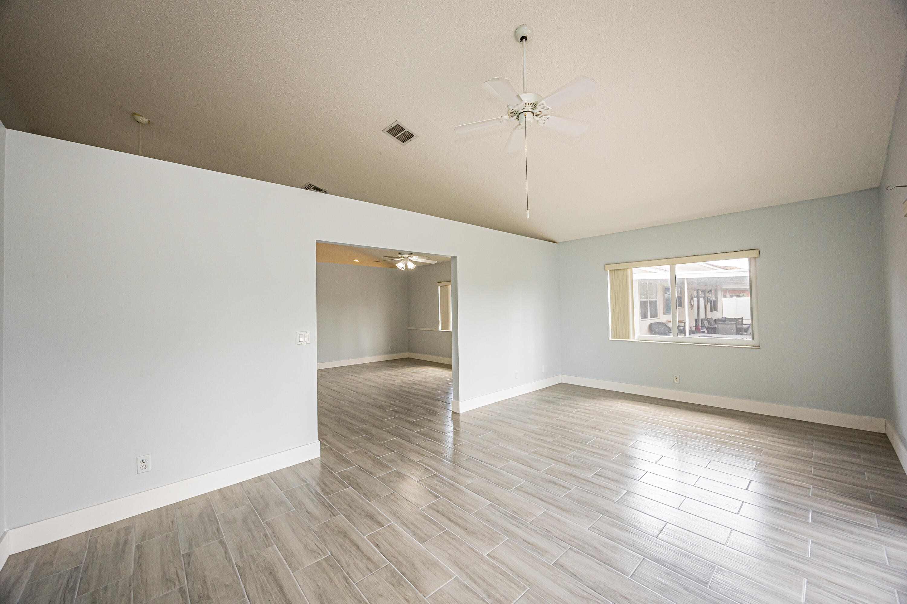 RAINBOW LAKES 2 - Residential Lease