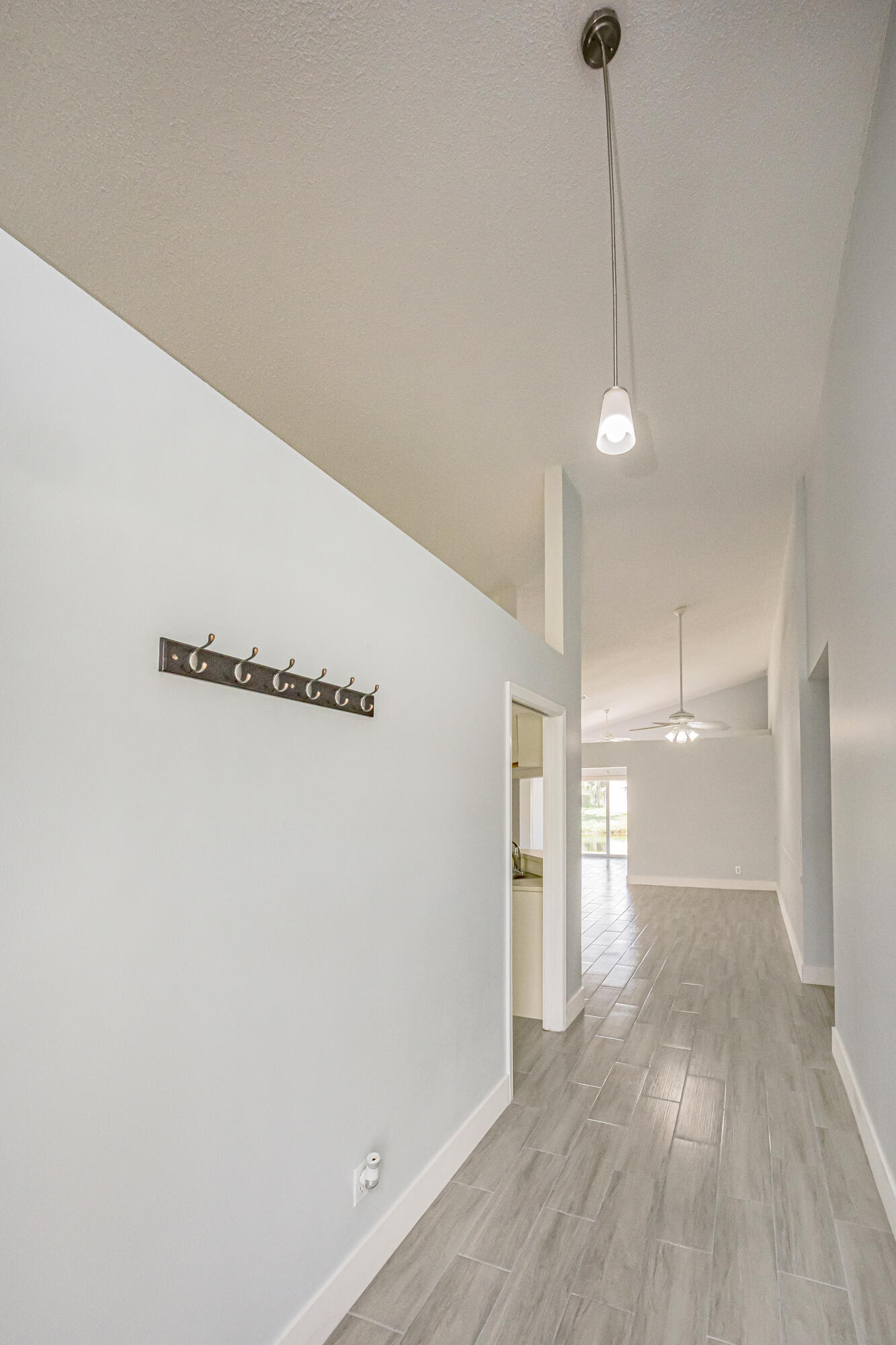 RAINBOW LAKES 2 - Residential Lease
