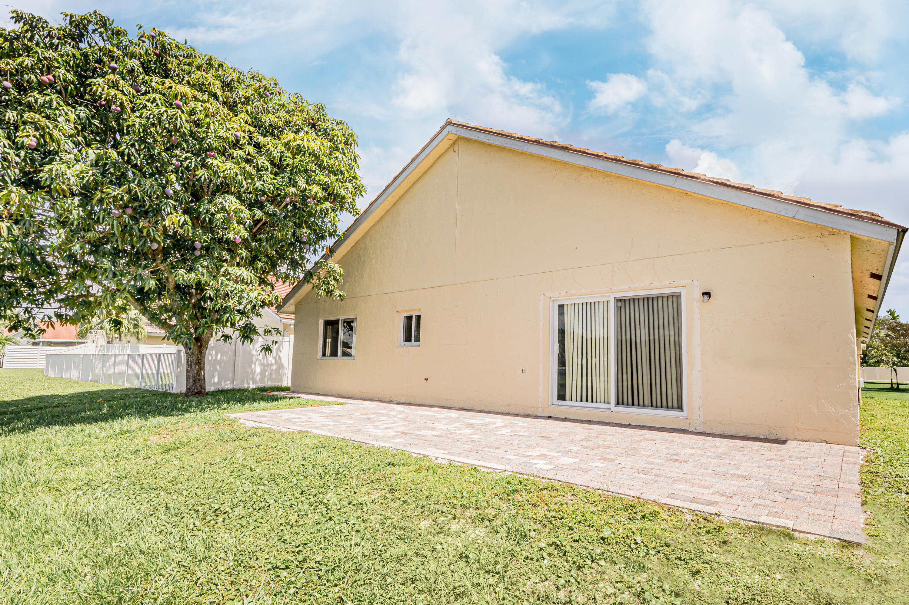 RAINBOW LAKES 2 - Residential Lease