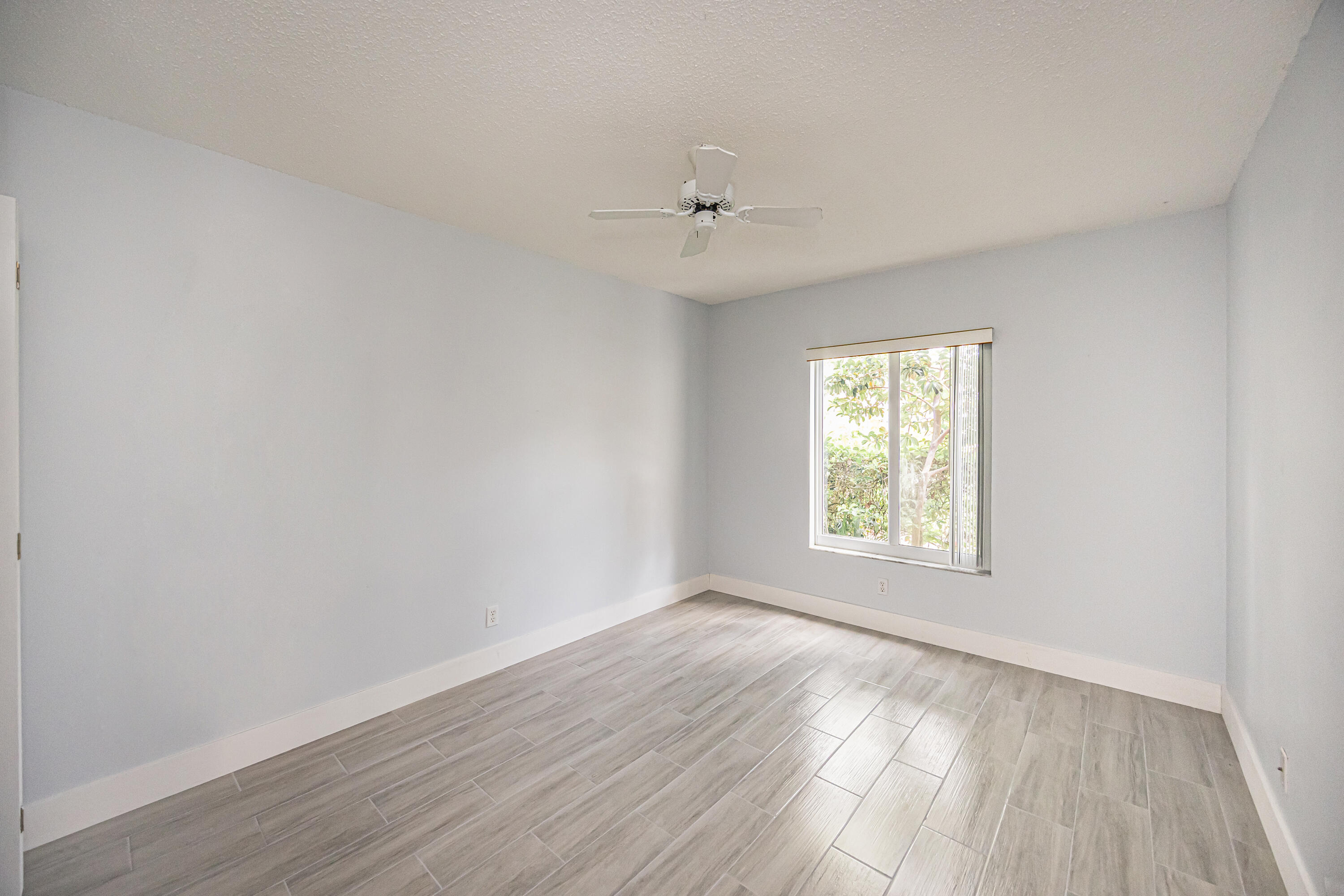 RAINBOW LAKES 2 - Residential Lease