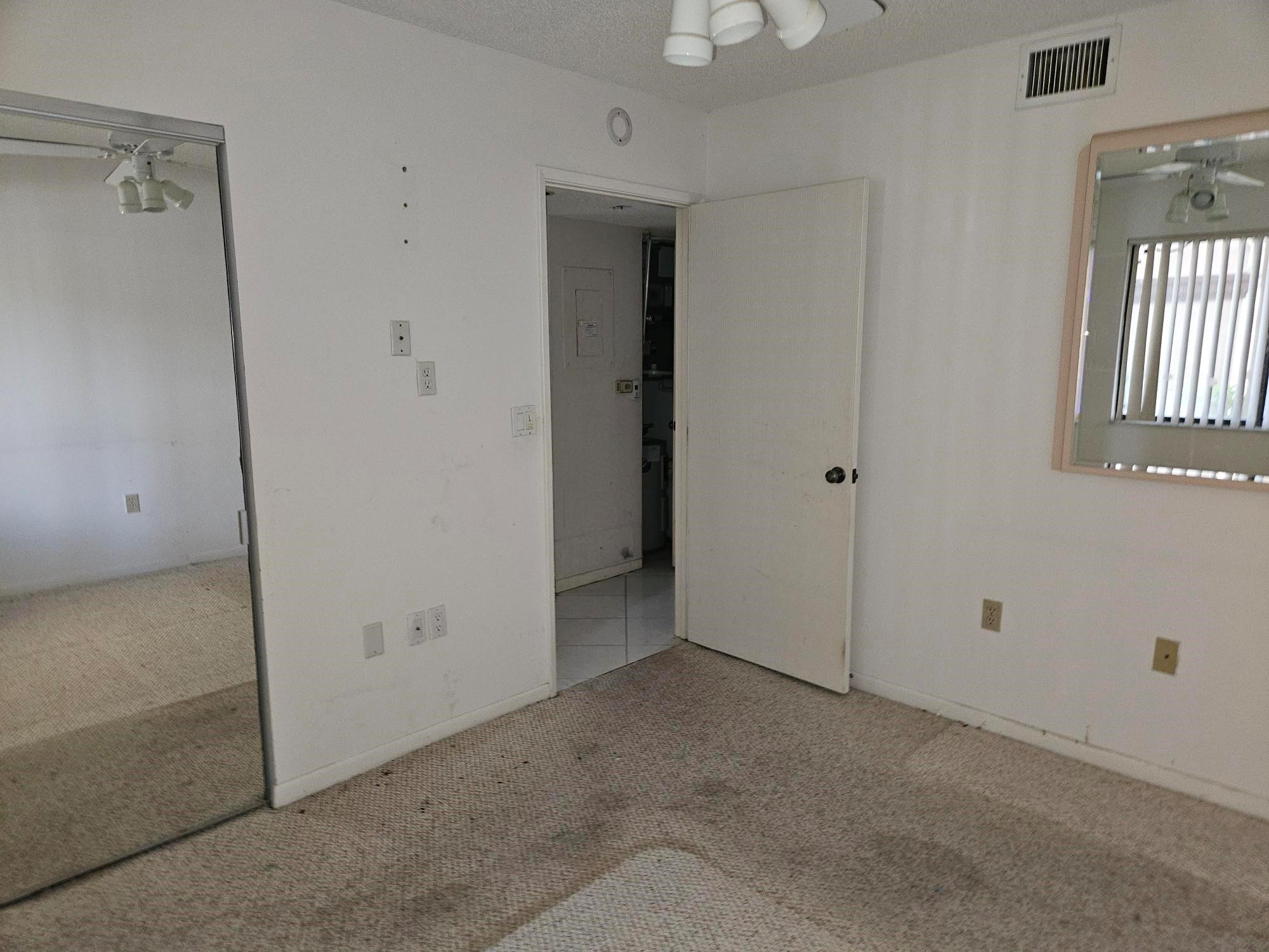 HUNTINGTON POINTE - Residential
