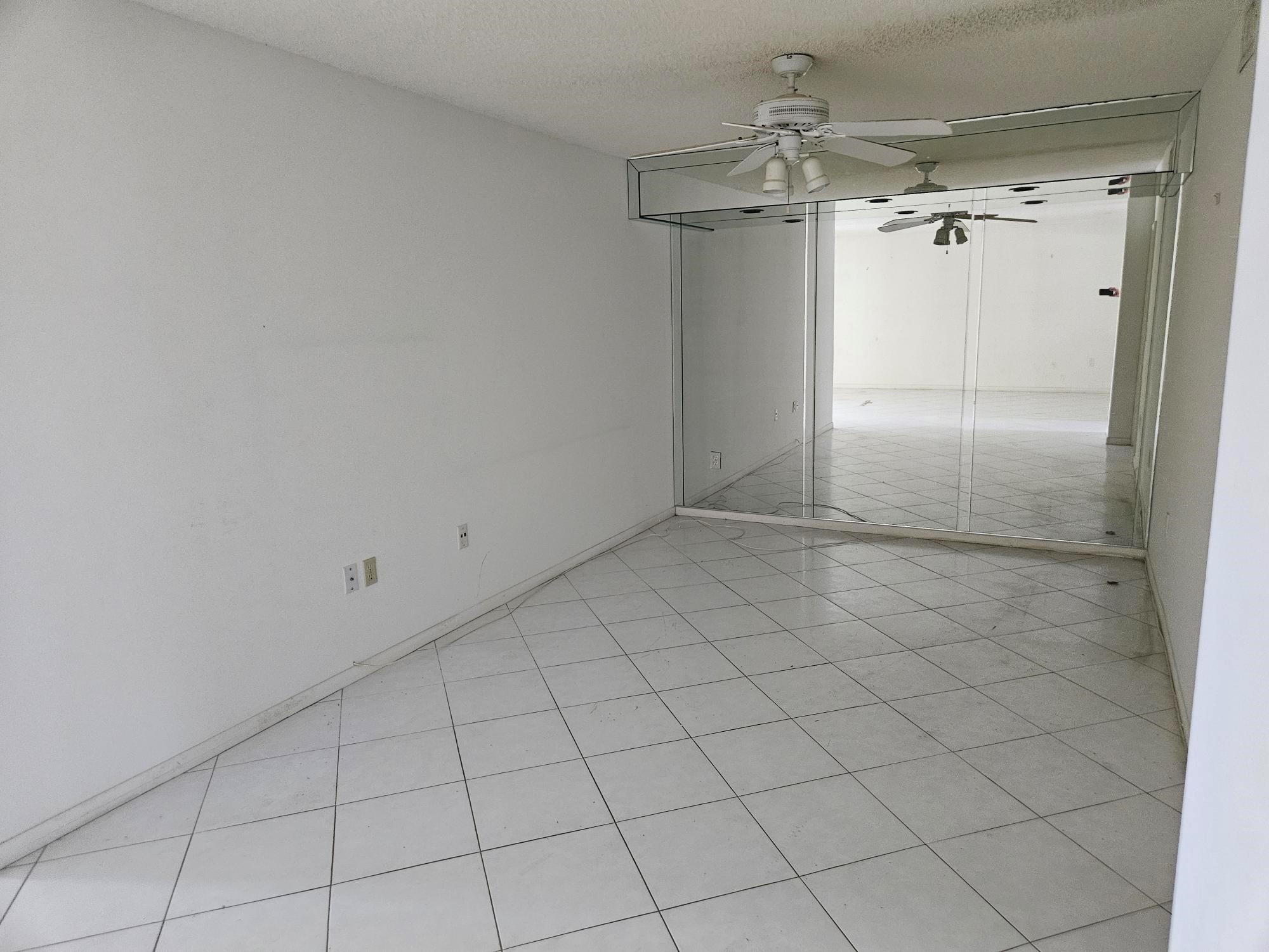 HUNTINGTON POINTE - Residential