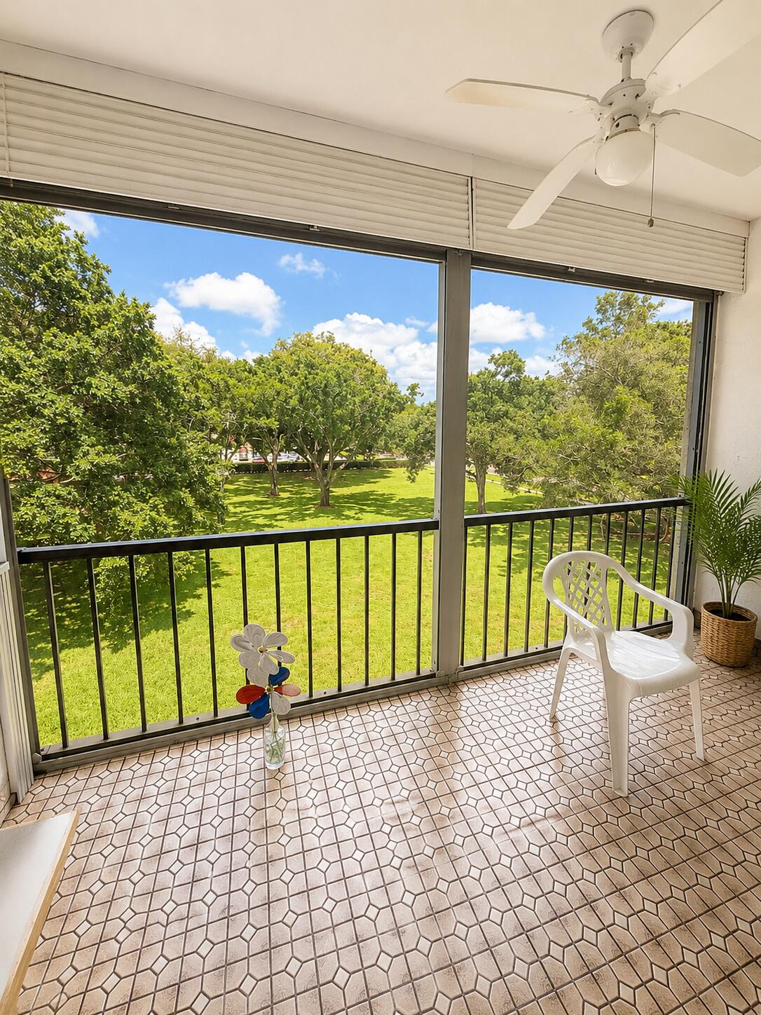 Hollybrook Golf & - Residential