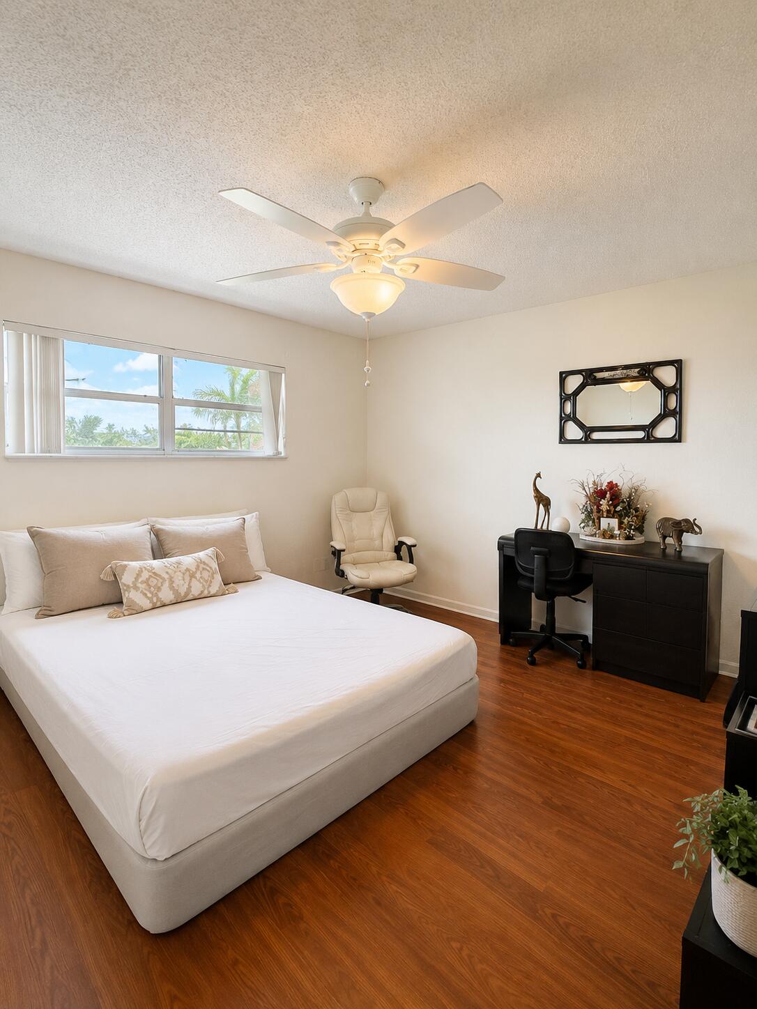 Hollybrook Golf & - Residential