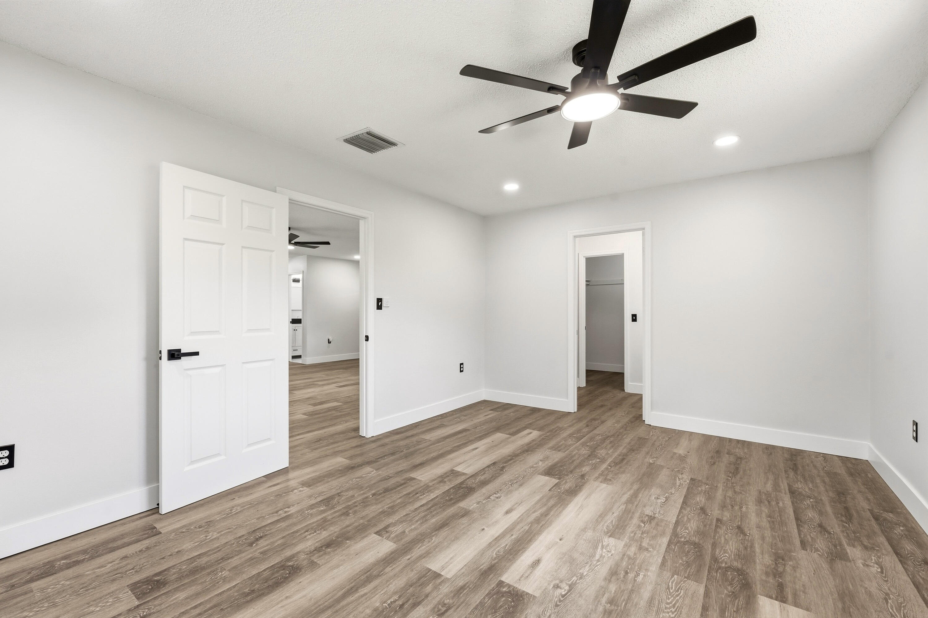 LAKEWOOD PARK UNIT 5 - Residential