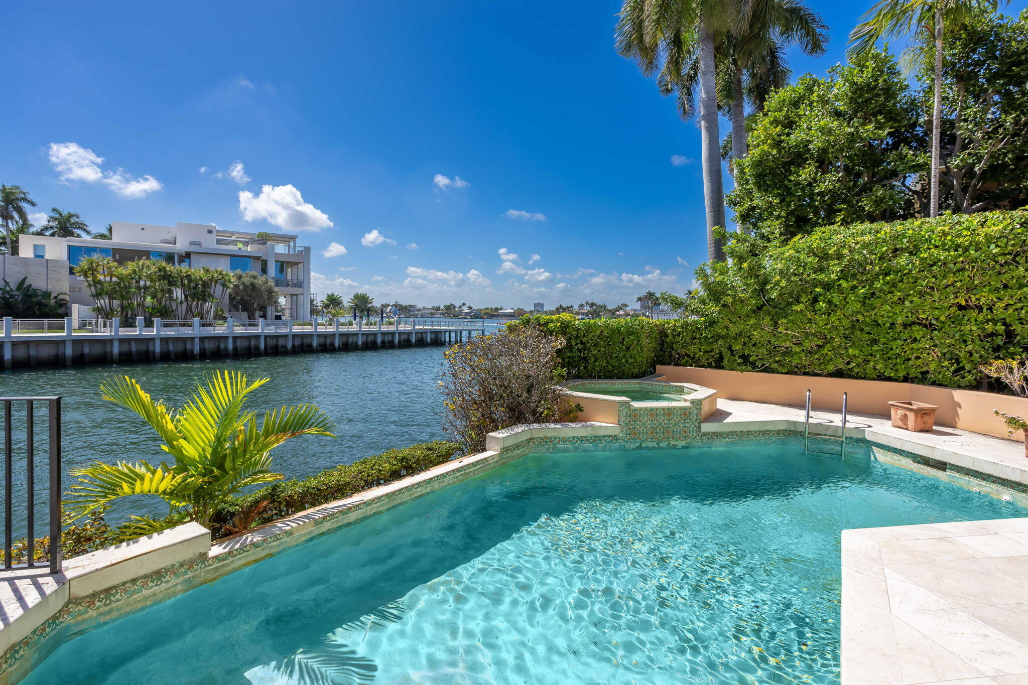 ISLA BAHIA - Residential