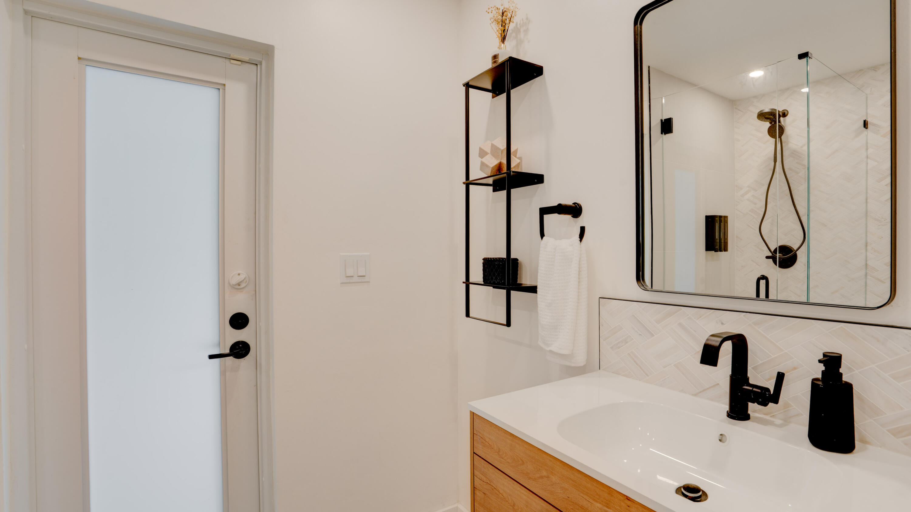 COVE 5TH SEC - Residential