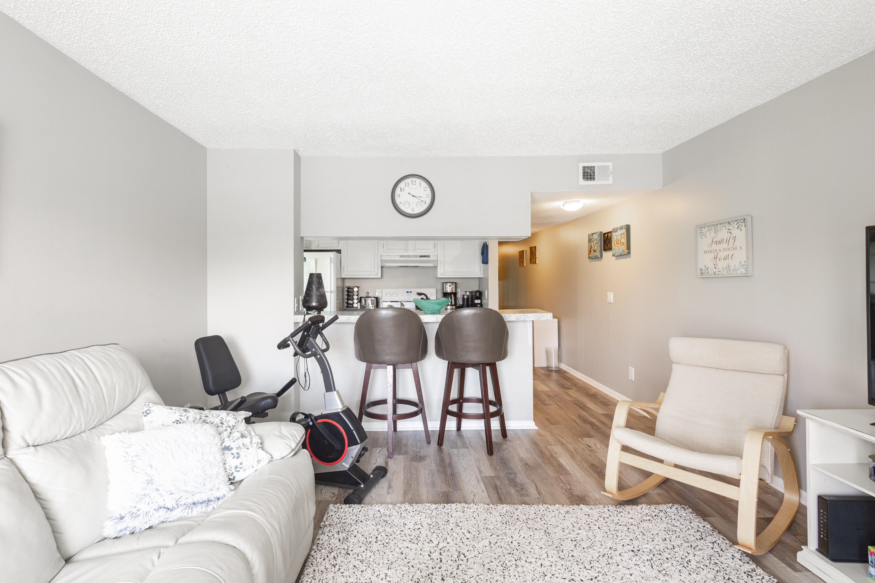 CYPRESS POINT CONDO - Residential Lease