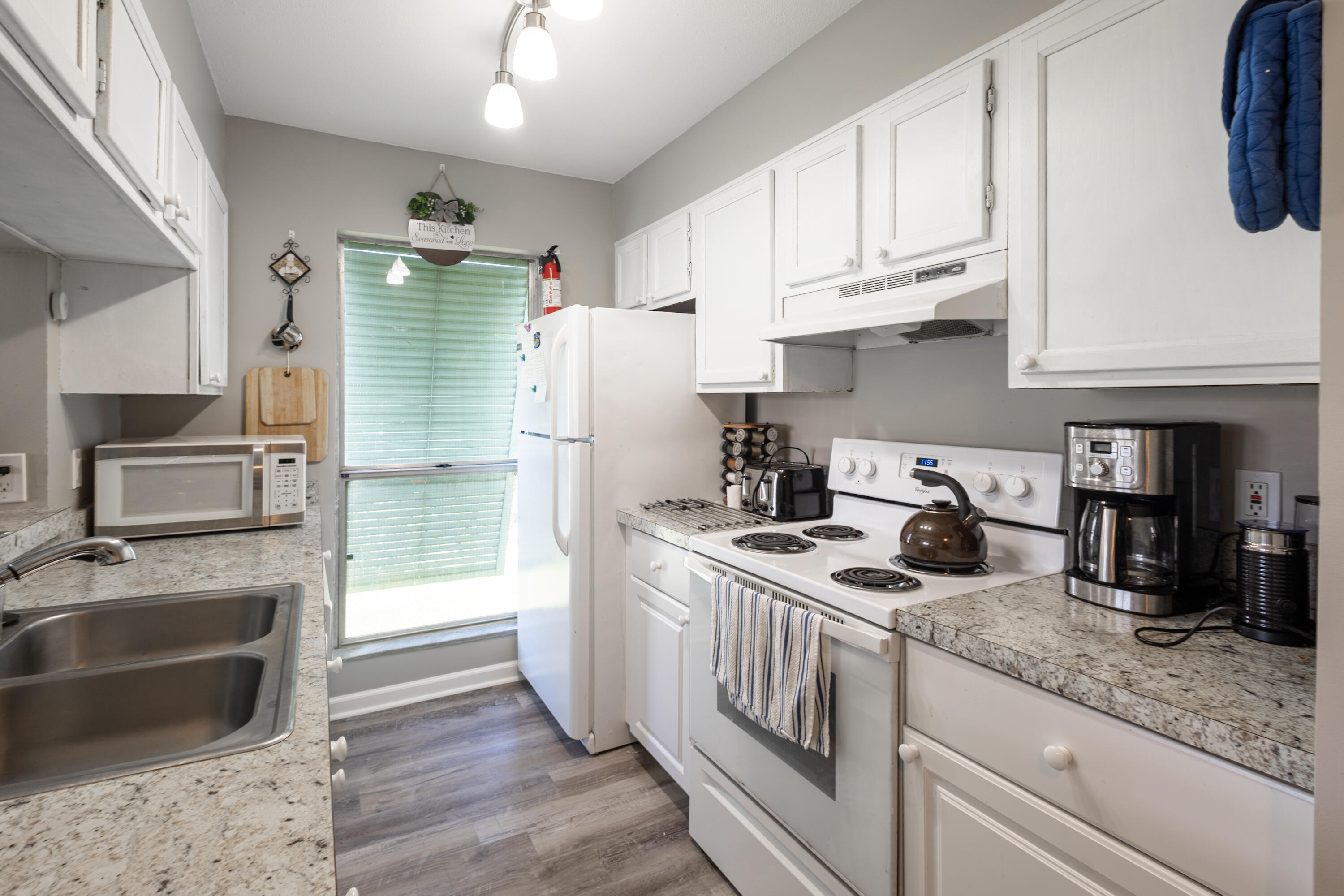 CYPRESS POINT CONDO - Residential Lease