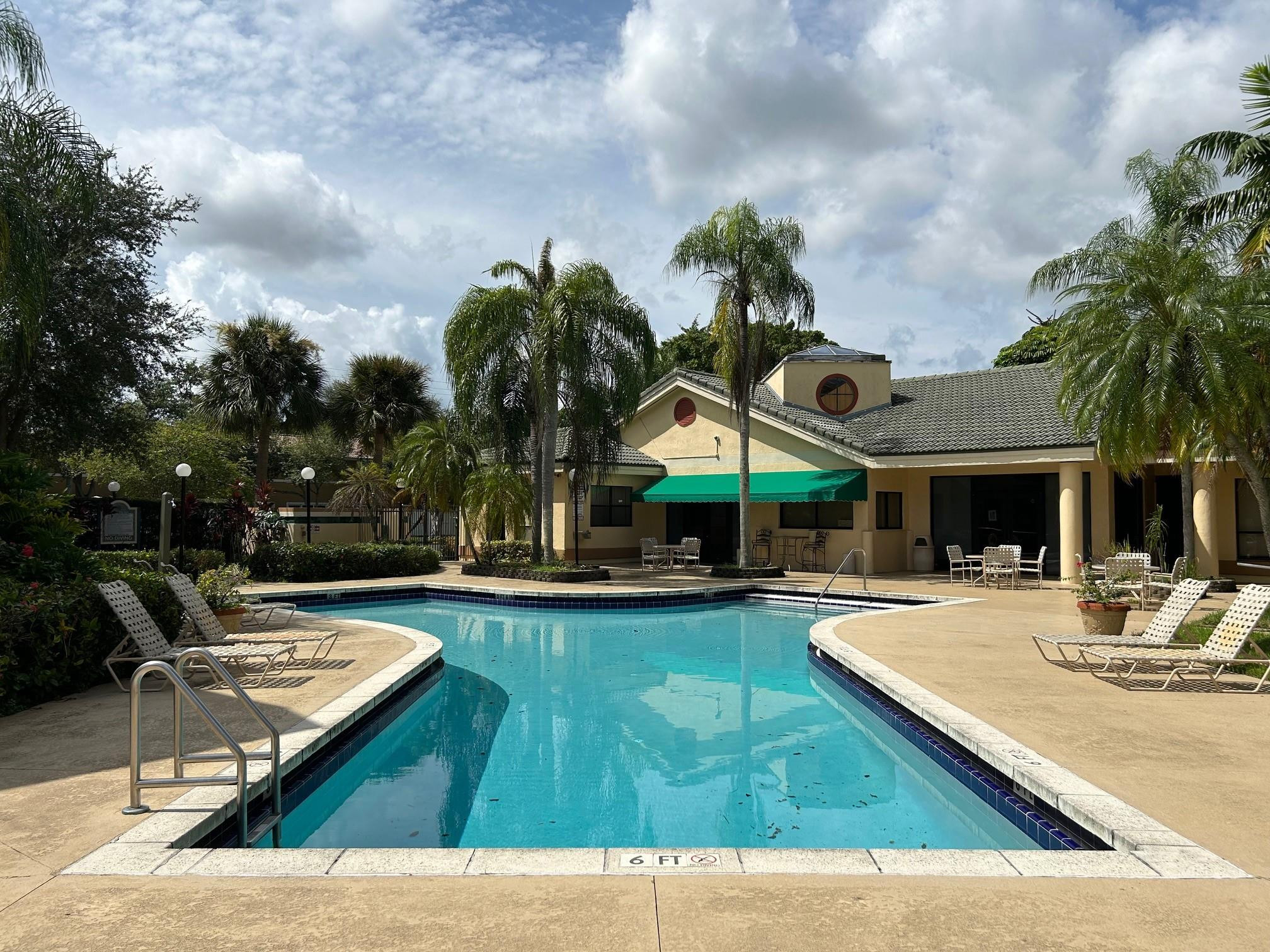 Summerbreeze Condominium - Residential