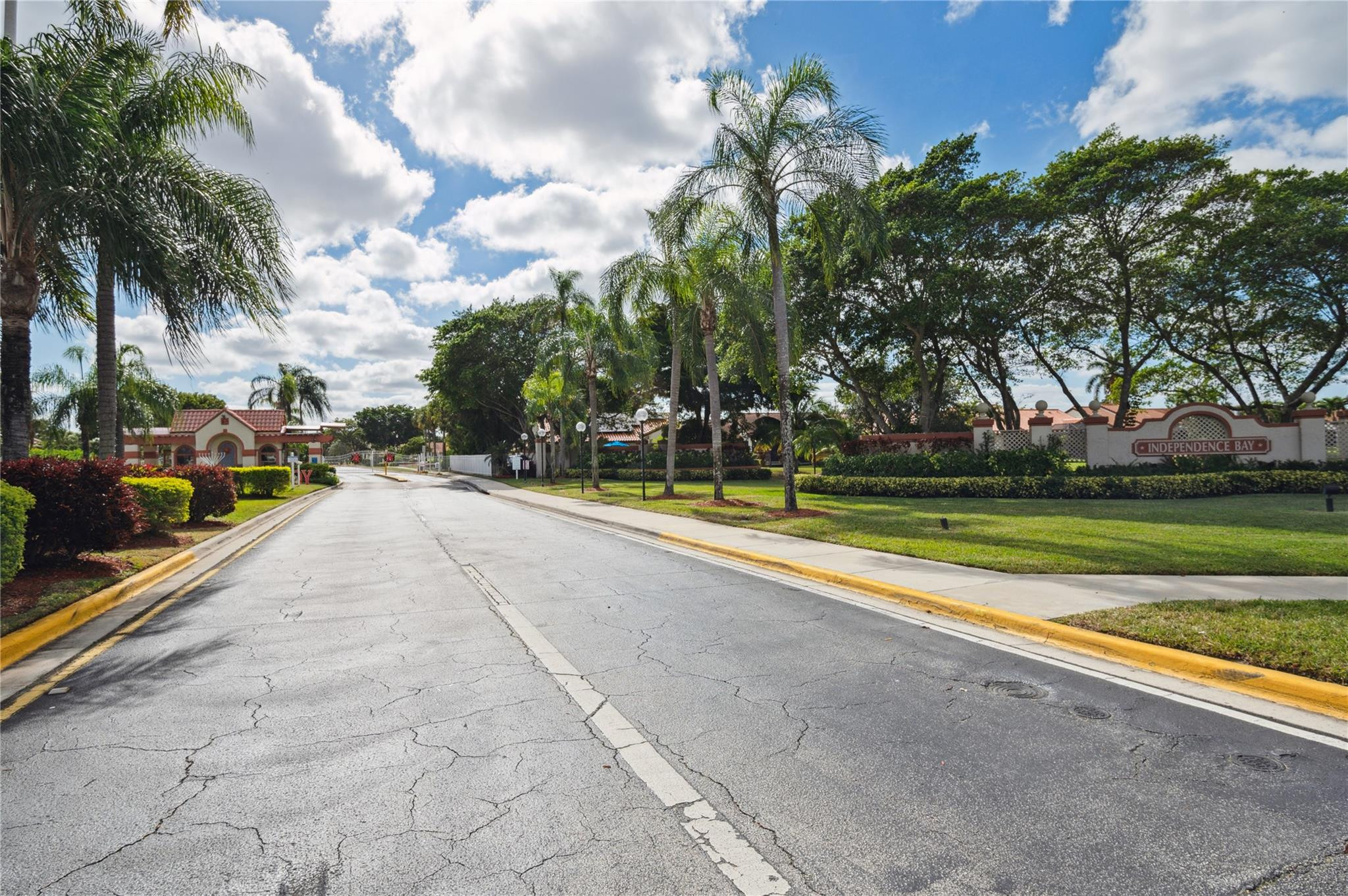 INDEPENDENCE BAY - Residential