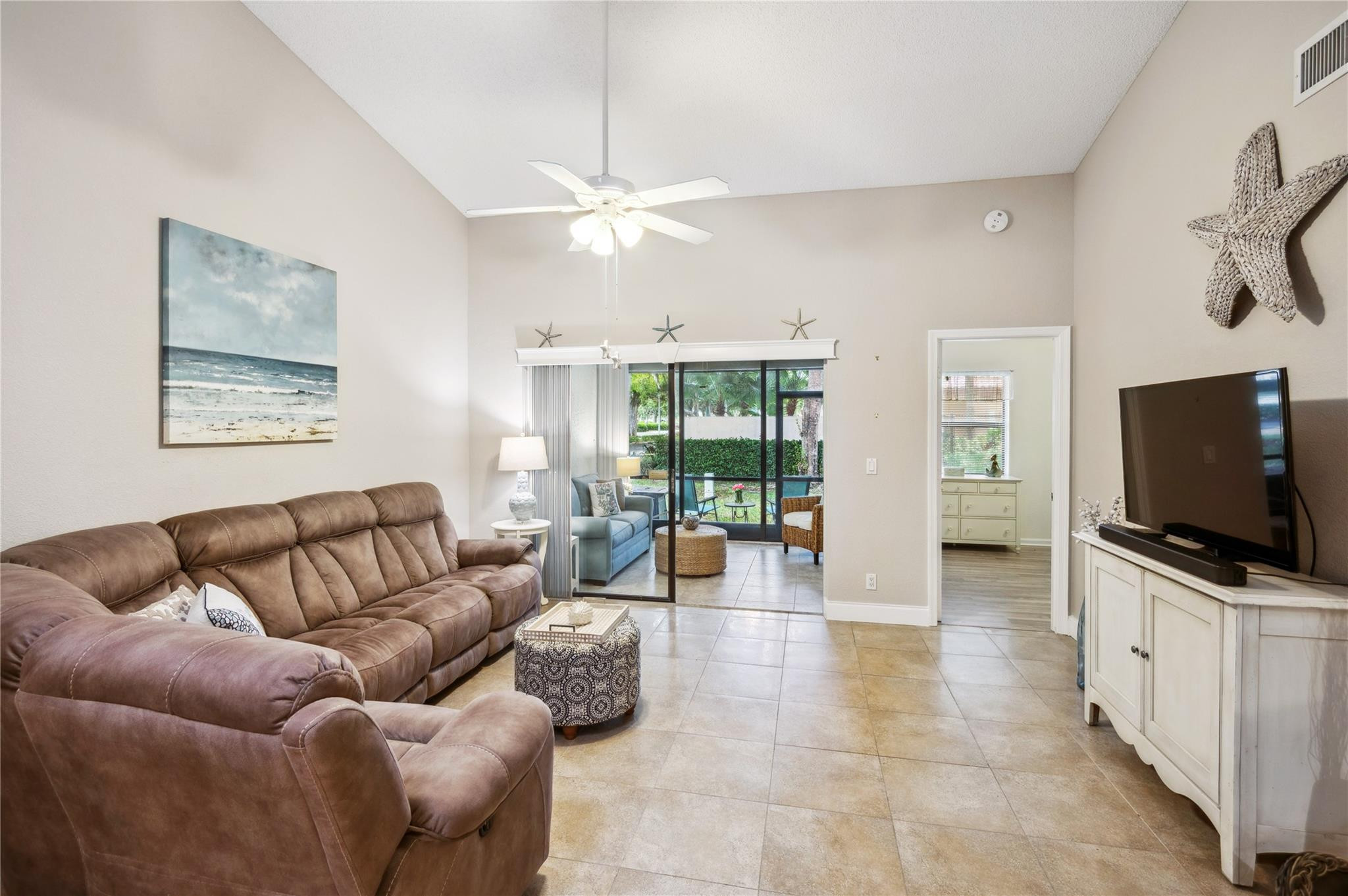 INDEPENDENCE BAY - Residential