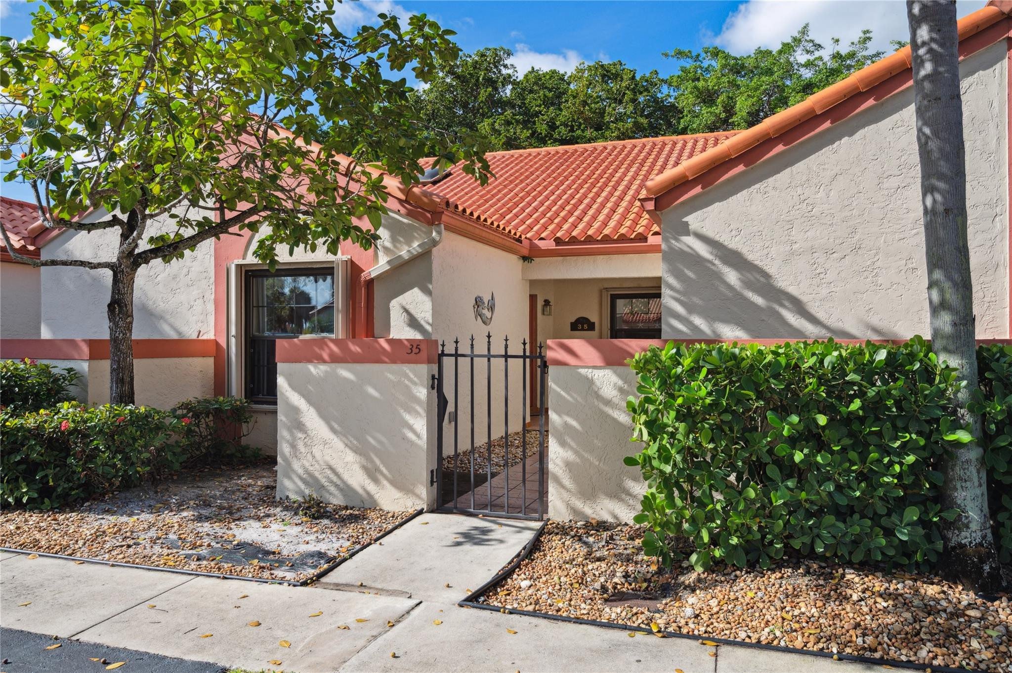 INDEPENDENCE BAY - Residential