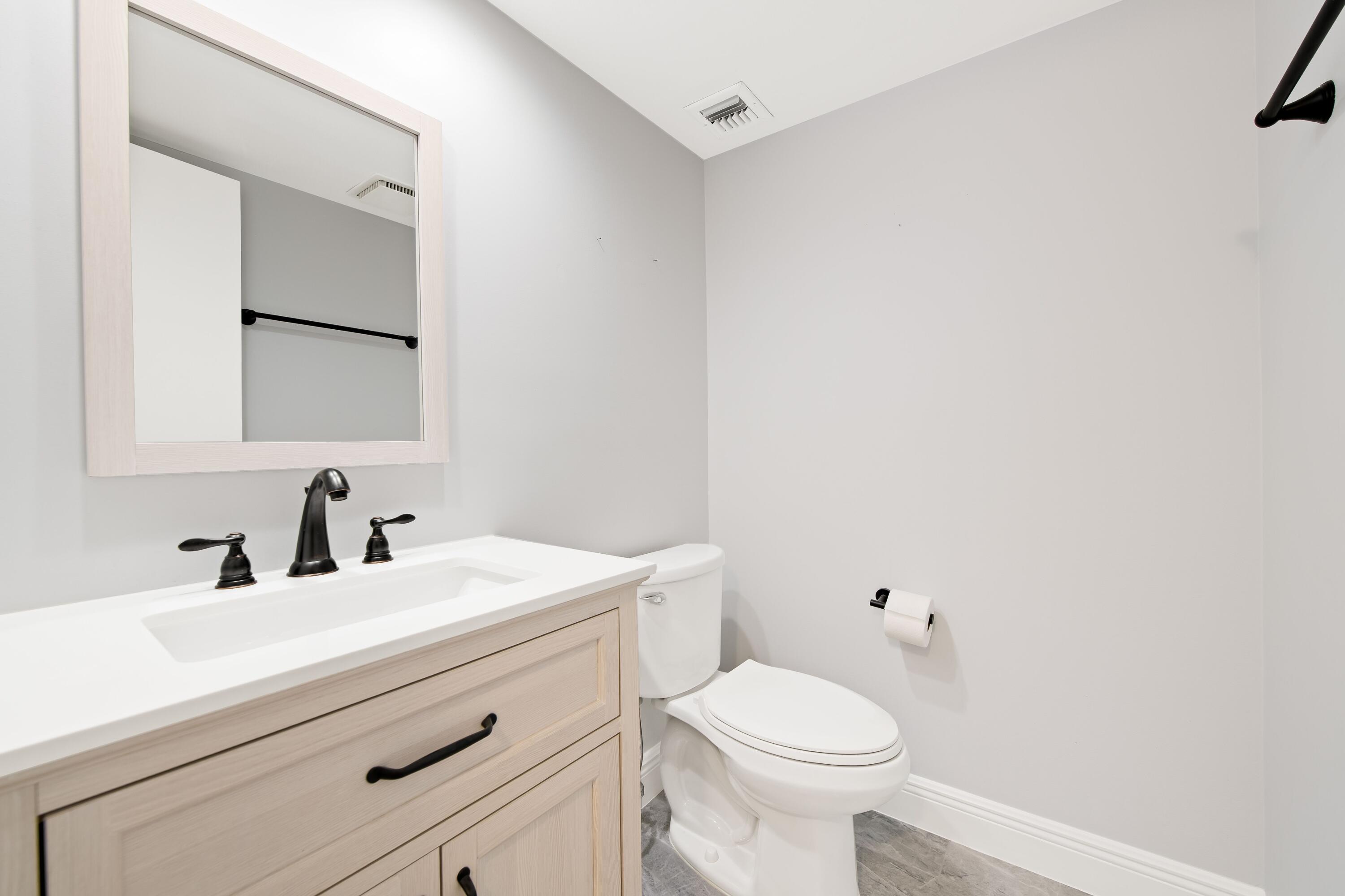 NO 121 PALM-AIRE COUNTRY CLUB - Residential