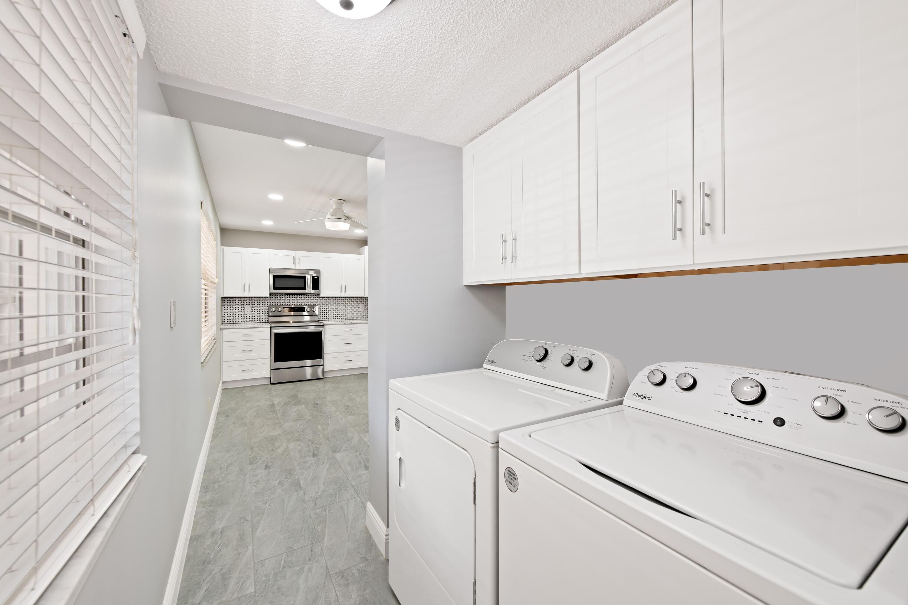 NO 121 PALM-AIRE COUNTRY CLUB - Residential