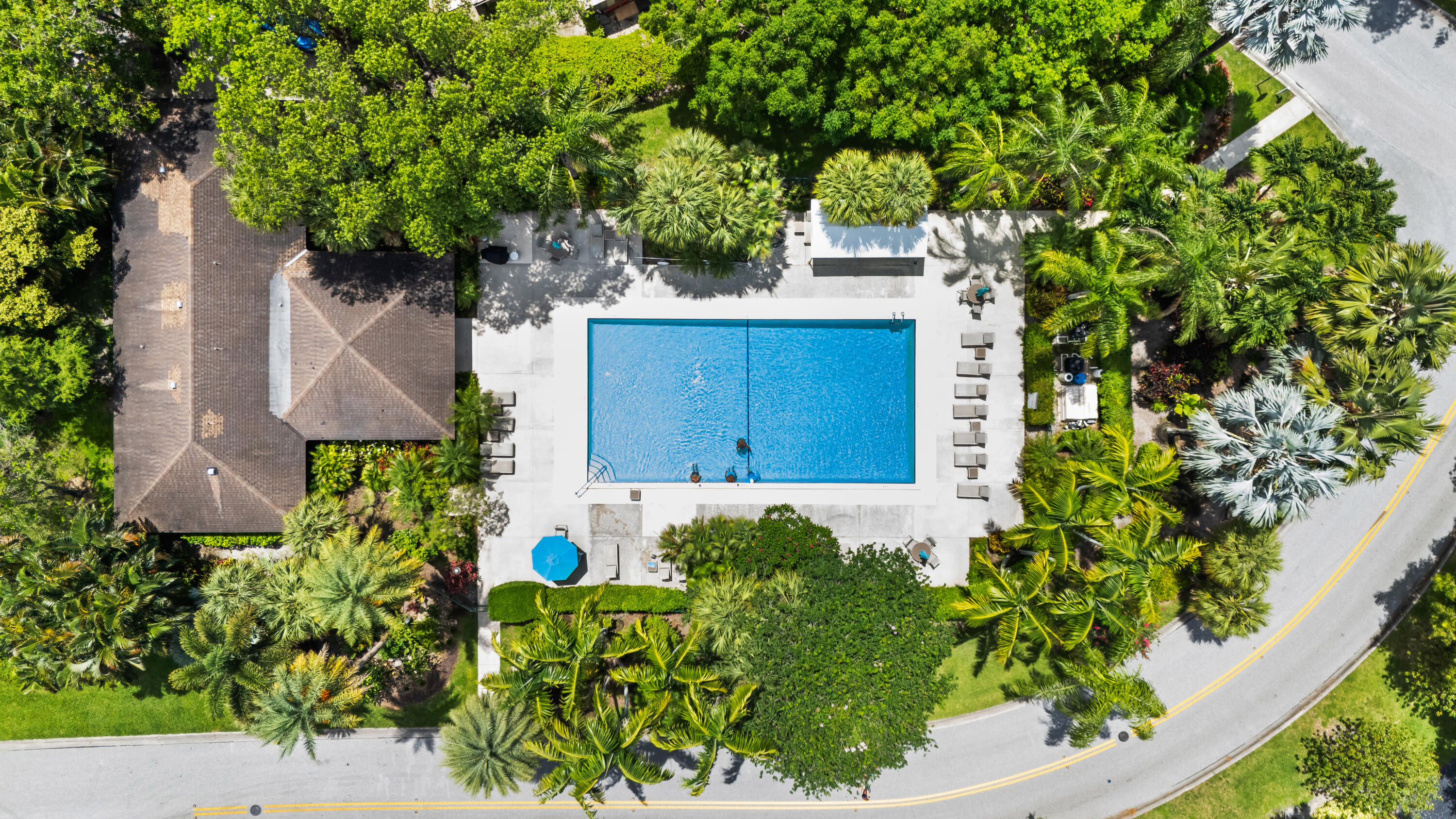 NO 121 PALM-AIRE COUNTRY CLUB - Residential