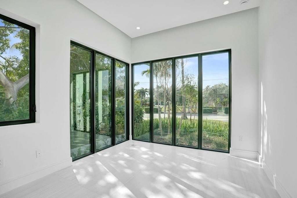SILVER SHORES SEC OF LAUDERDALE - Residential