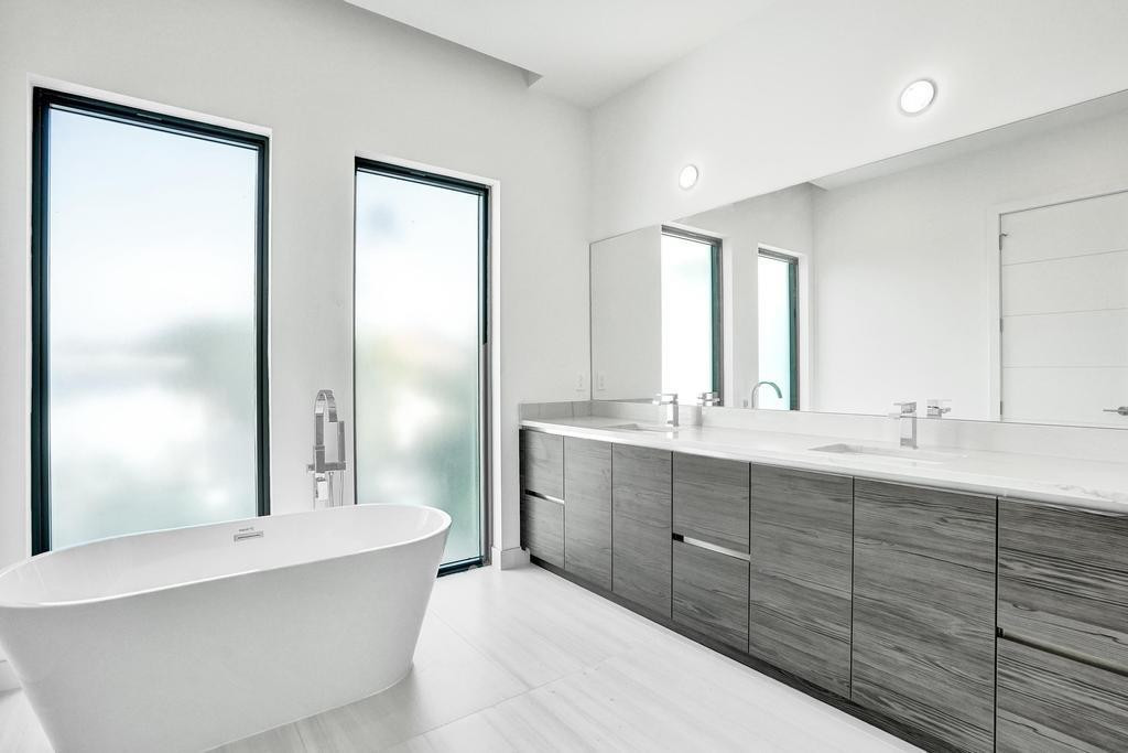 SILVER SHORES SEC OF LAUDERDALE - Residential