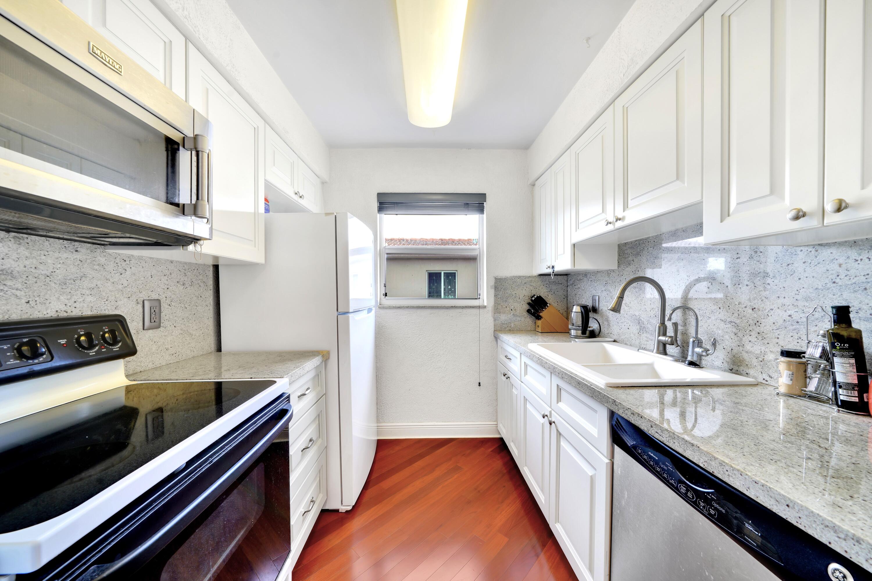 PARK RIDGE NORTH APTS CONDO - Residential