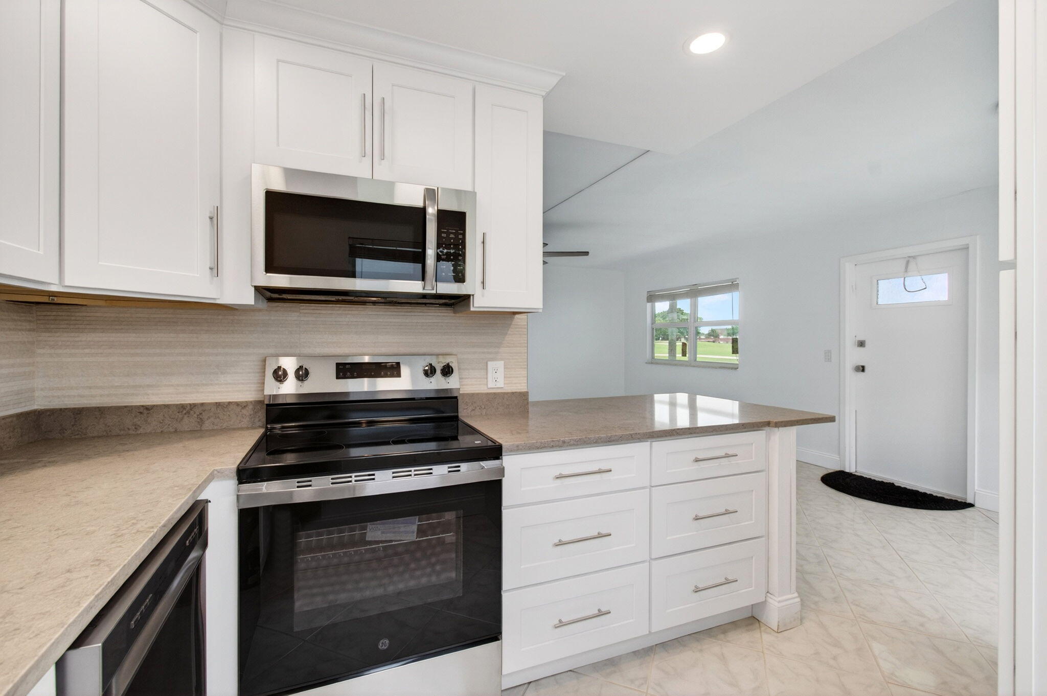 KINGS POINT - Residential