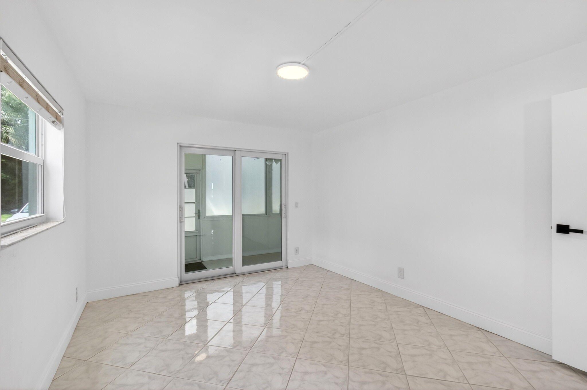 KINGS POINT - Residential