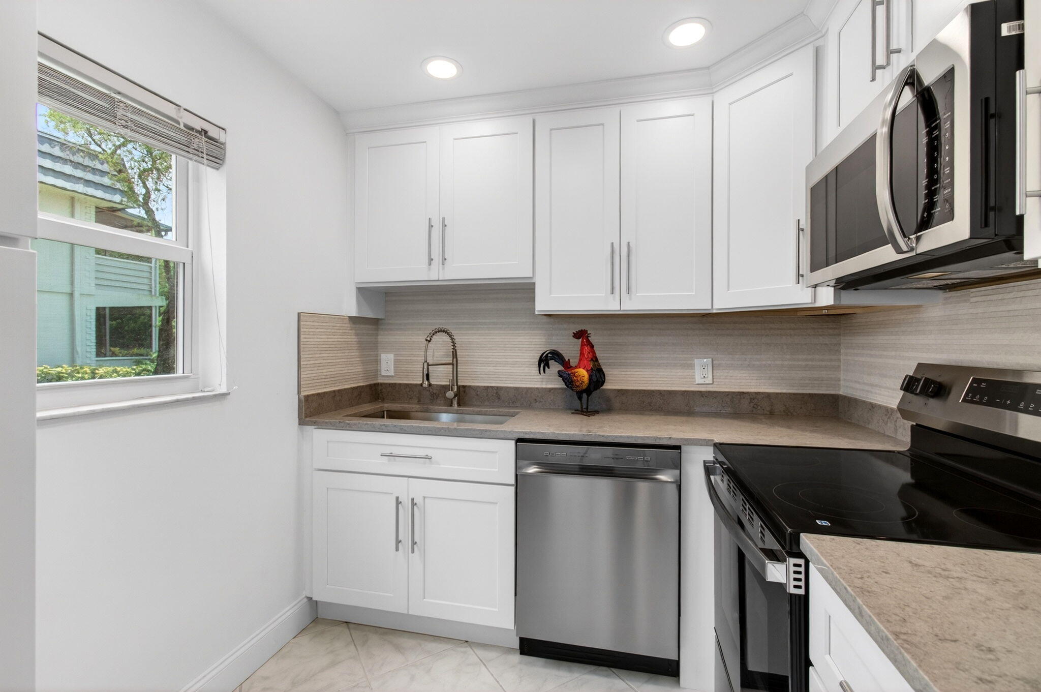 KINGS POINT - Residential