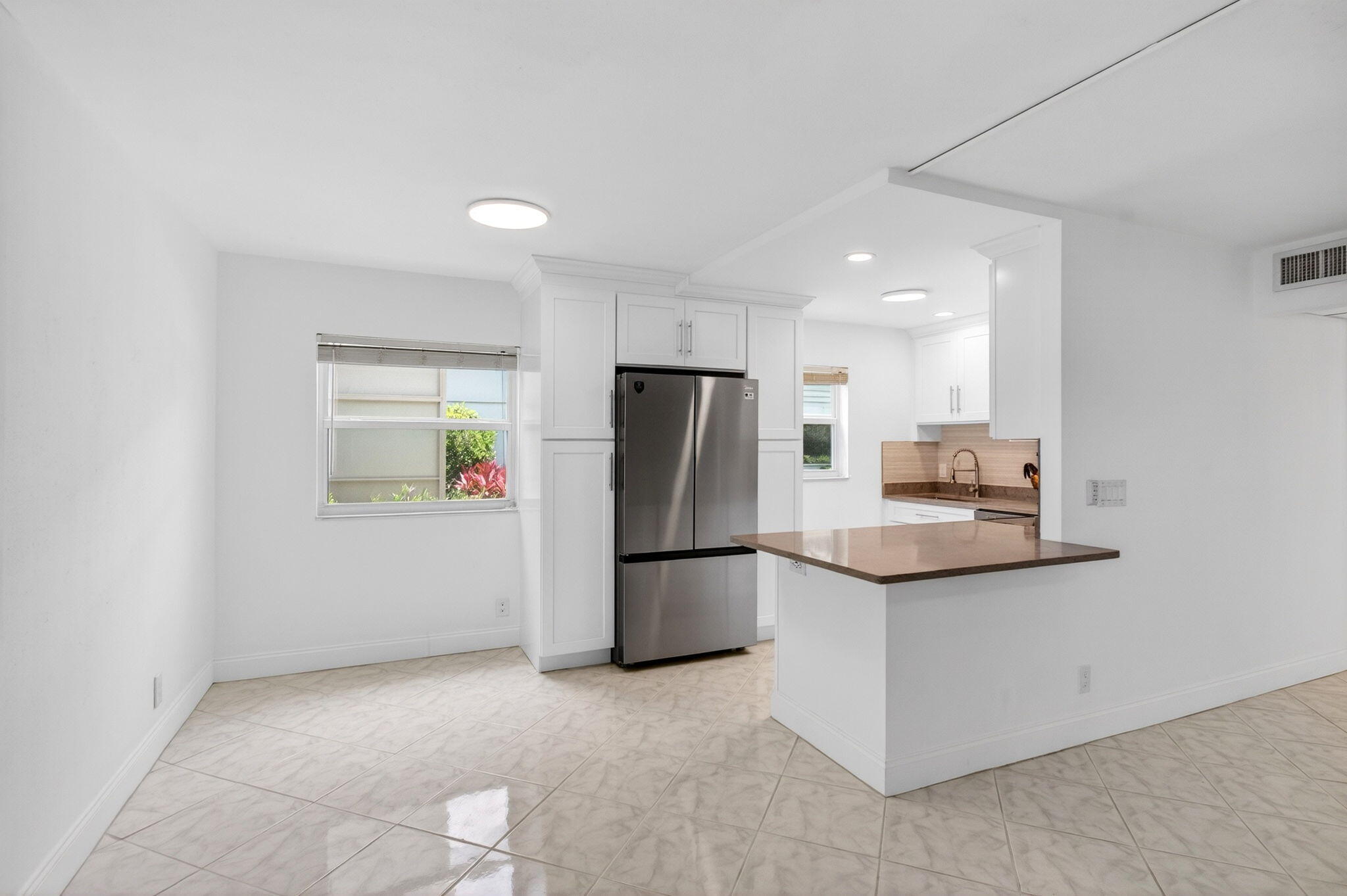 KINGS POINT - Residential