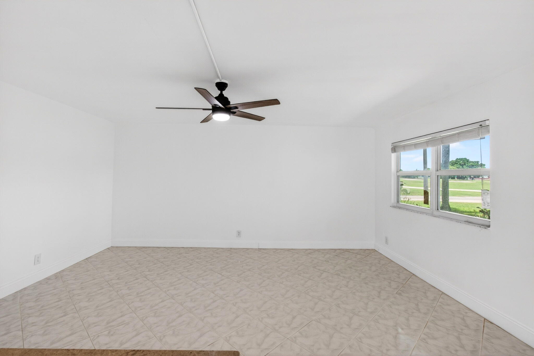 KINGS POINT - Residential