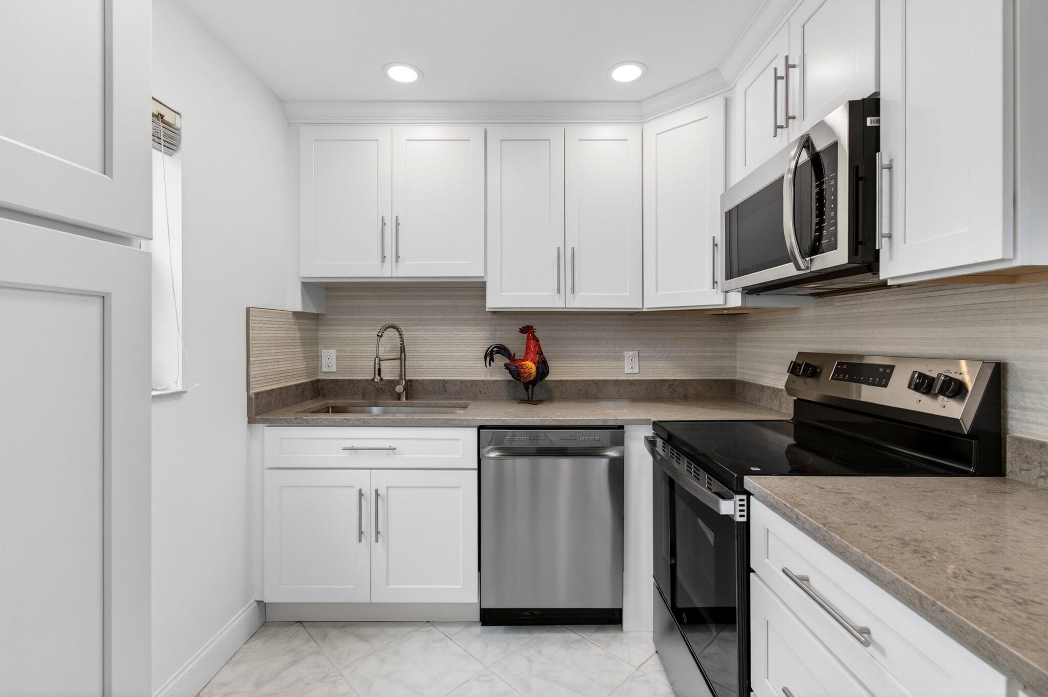KINGS POINT - Residential