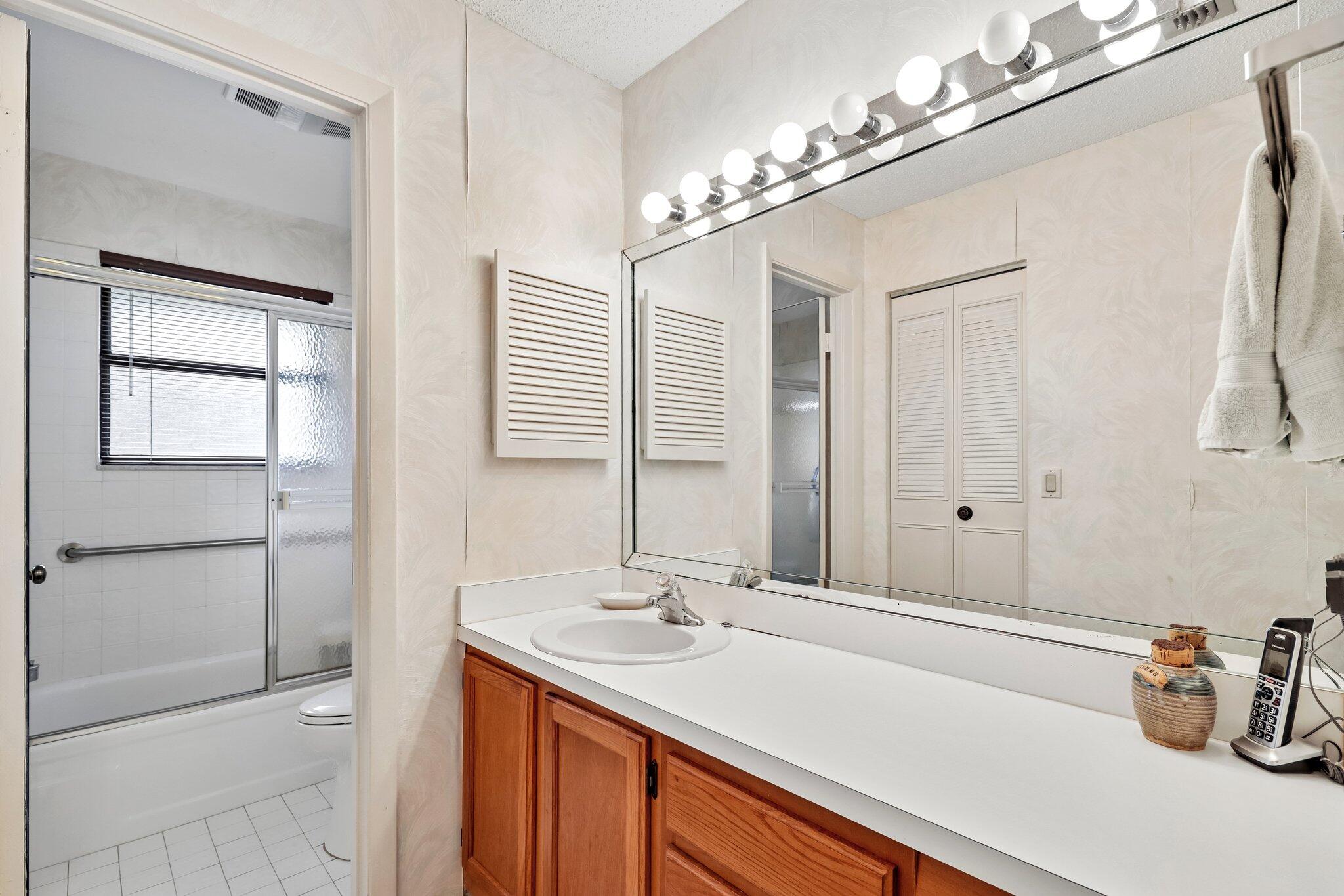 STRATHMORE GATE I UNIT TWO - Residential