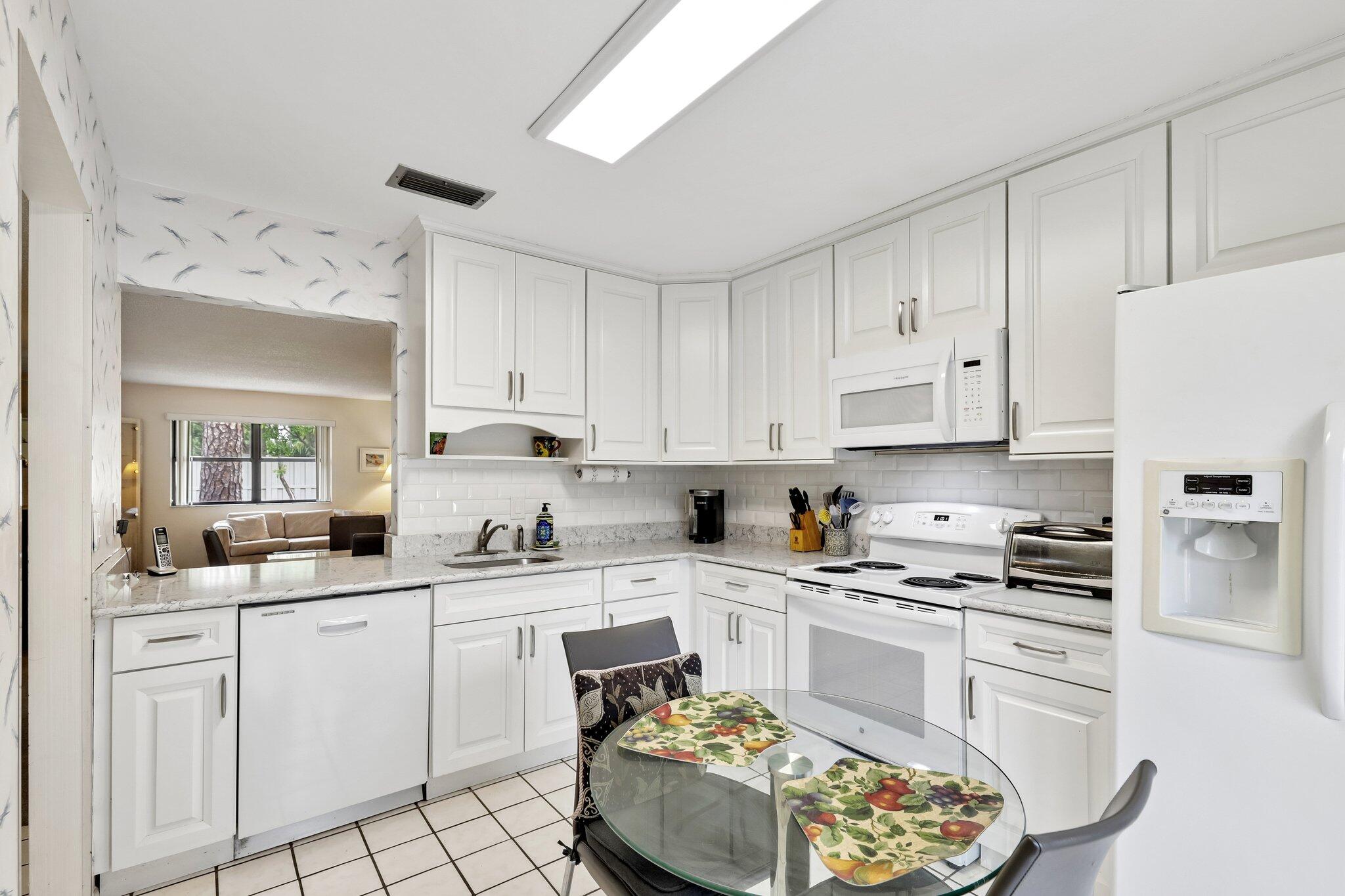 STRATHMORE GATE I UNIT TWO - Residential